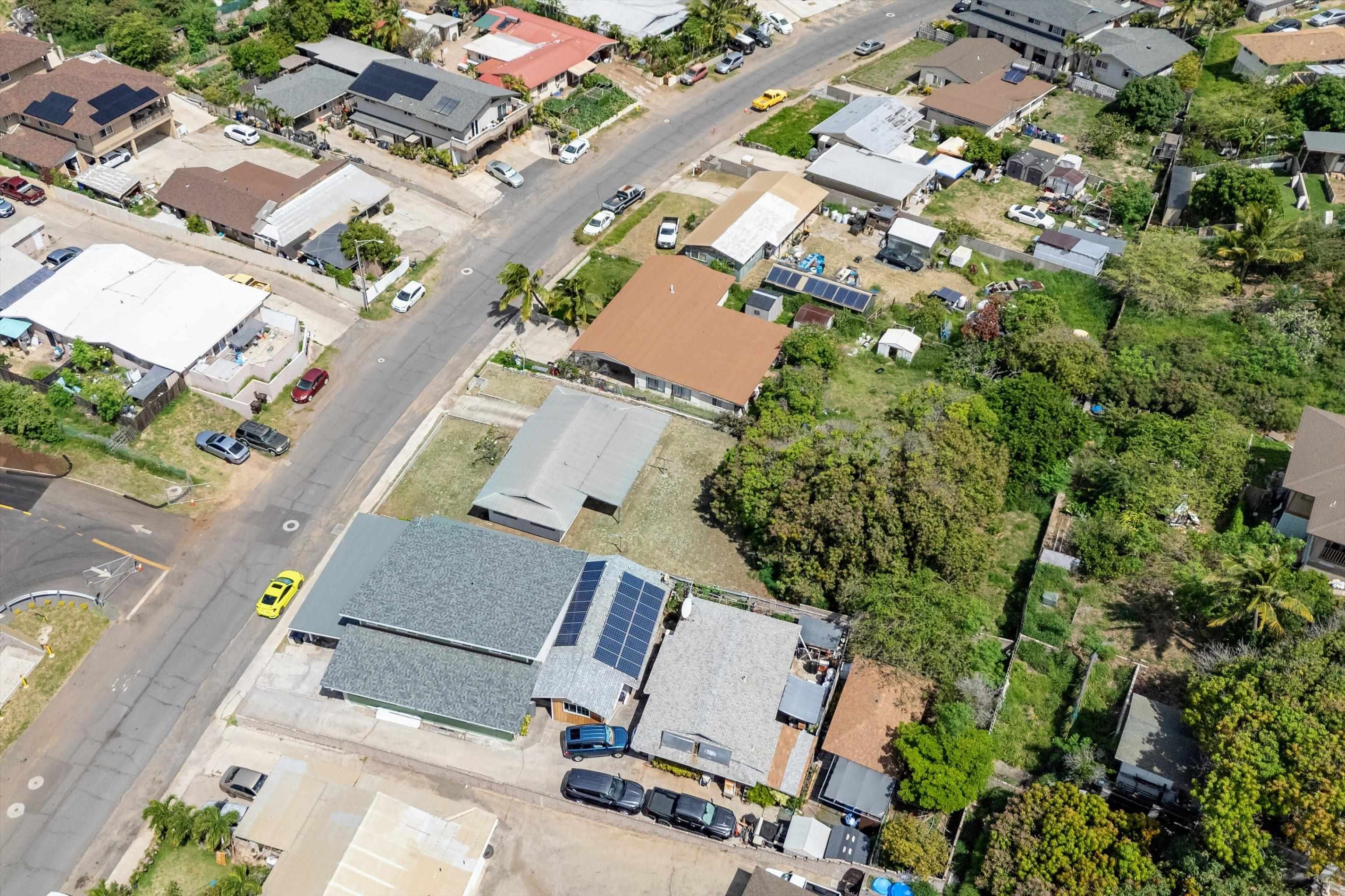 557  Maalo St , Kahului home - photo 36 of 39