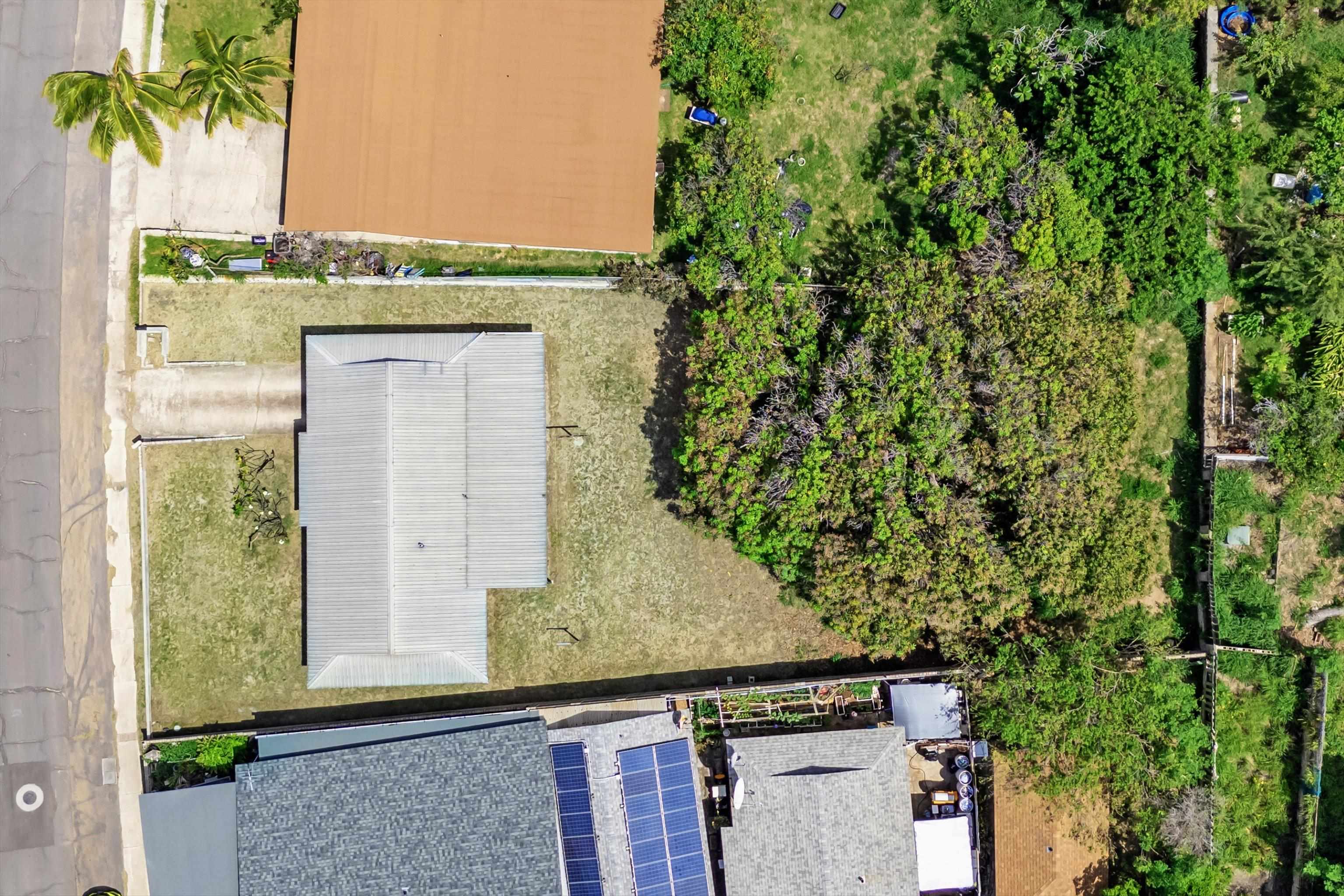 557  Maalo St , Kahului home - photo 6 of 39