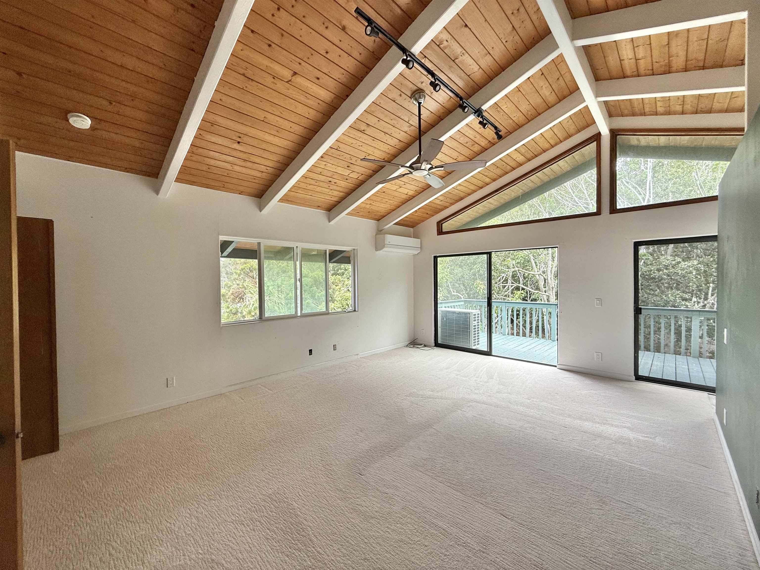 558  Polulani Dr , Wailuku home - photo 18 of 50