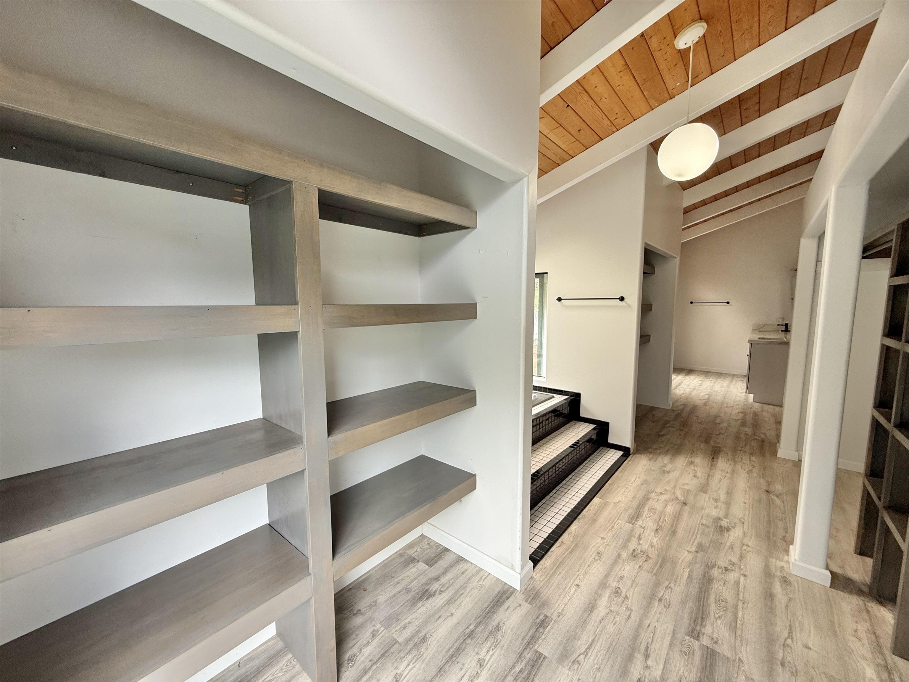 558  Polulani Dr , Wailuku home - photo 22 of 50