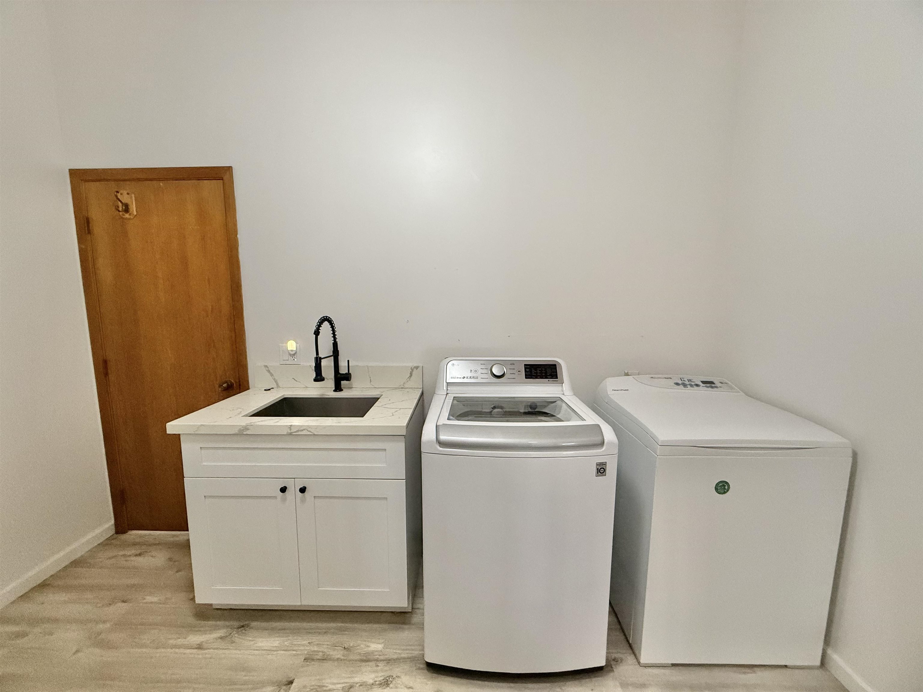 558  Polulani Dr , Wailuku home - photo 35 of 50