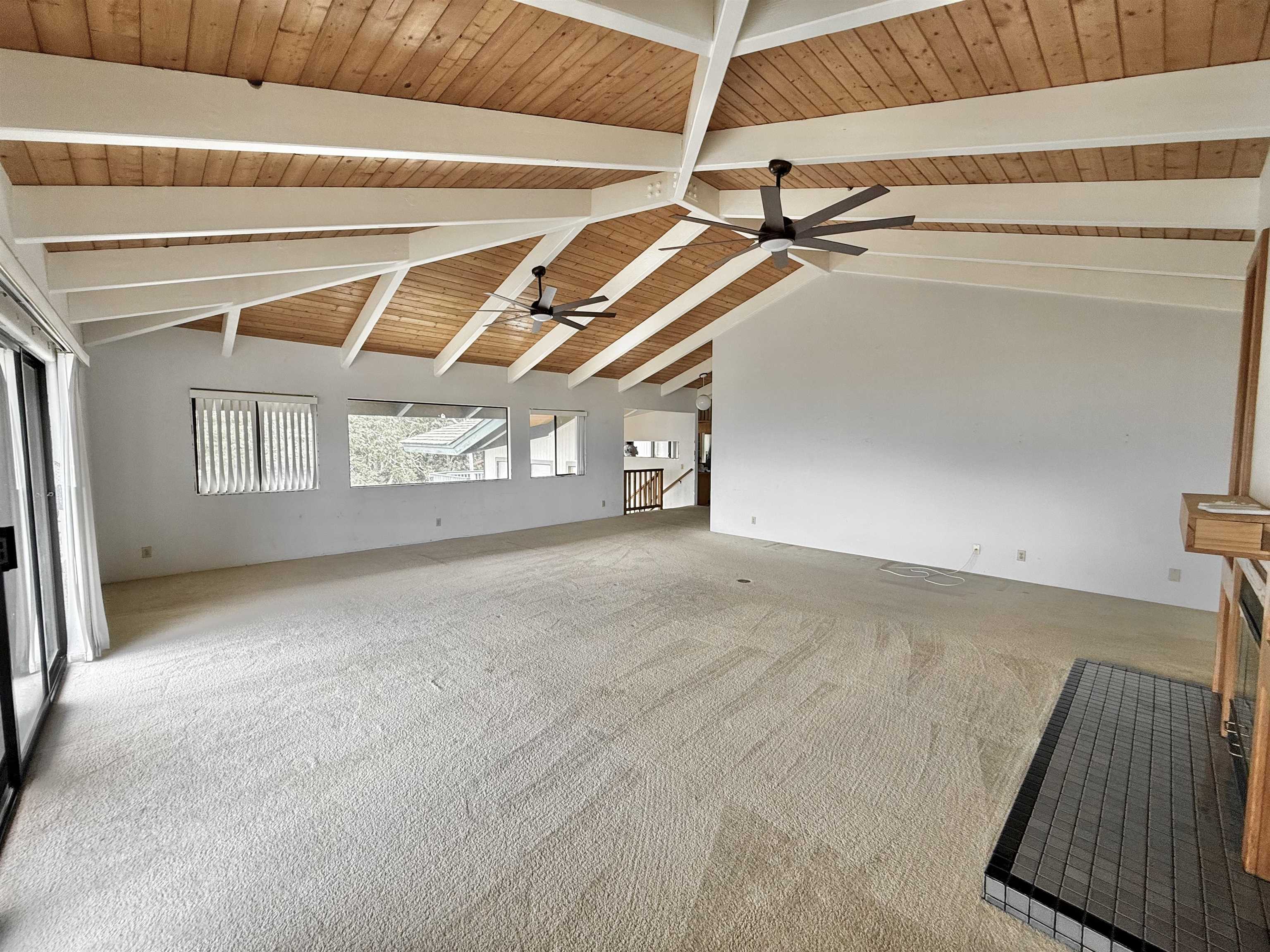 558  Polulani Dr , Wailuku home - photo 5 of 50