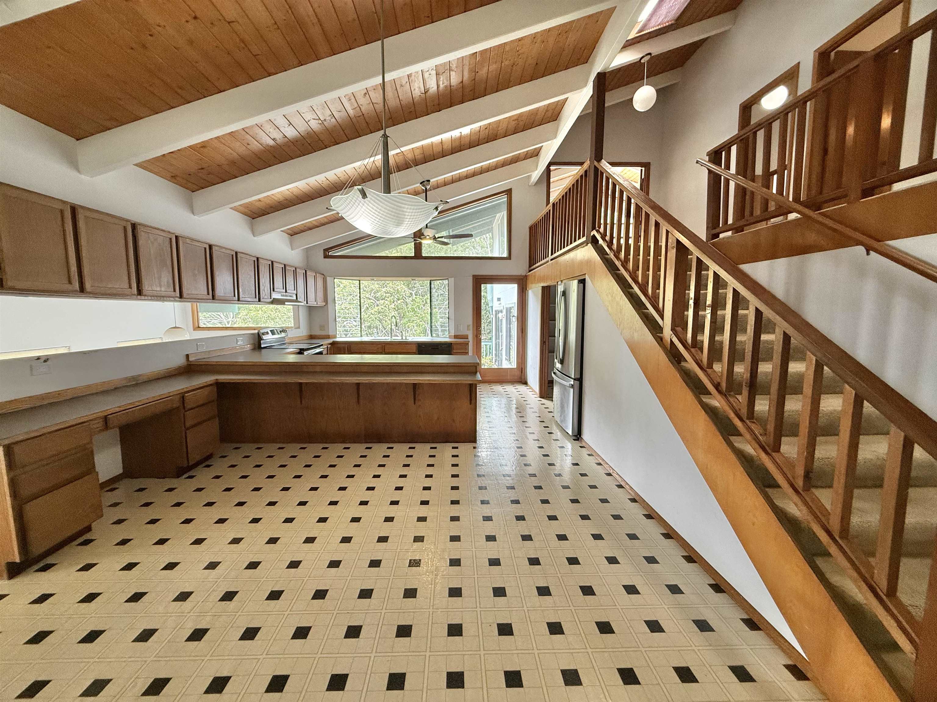 558  Polulani Dr , Wailuku home - photo 10 of 50