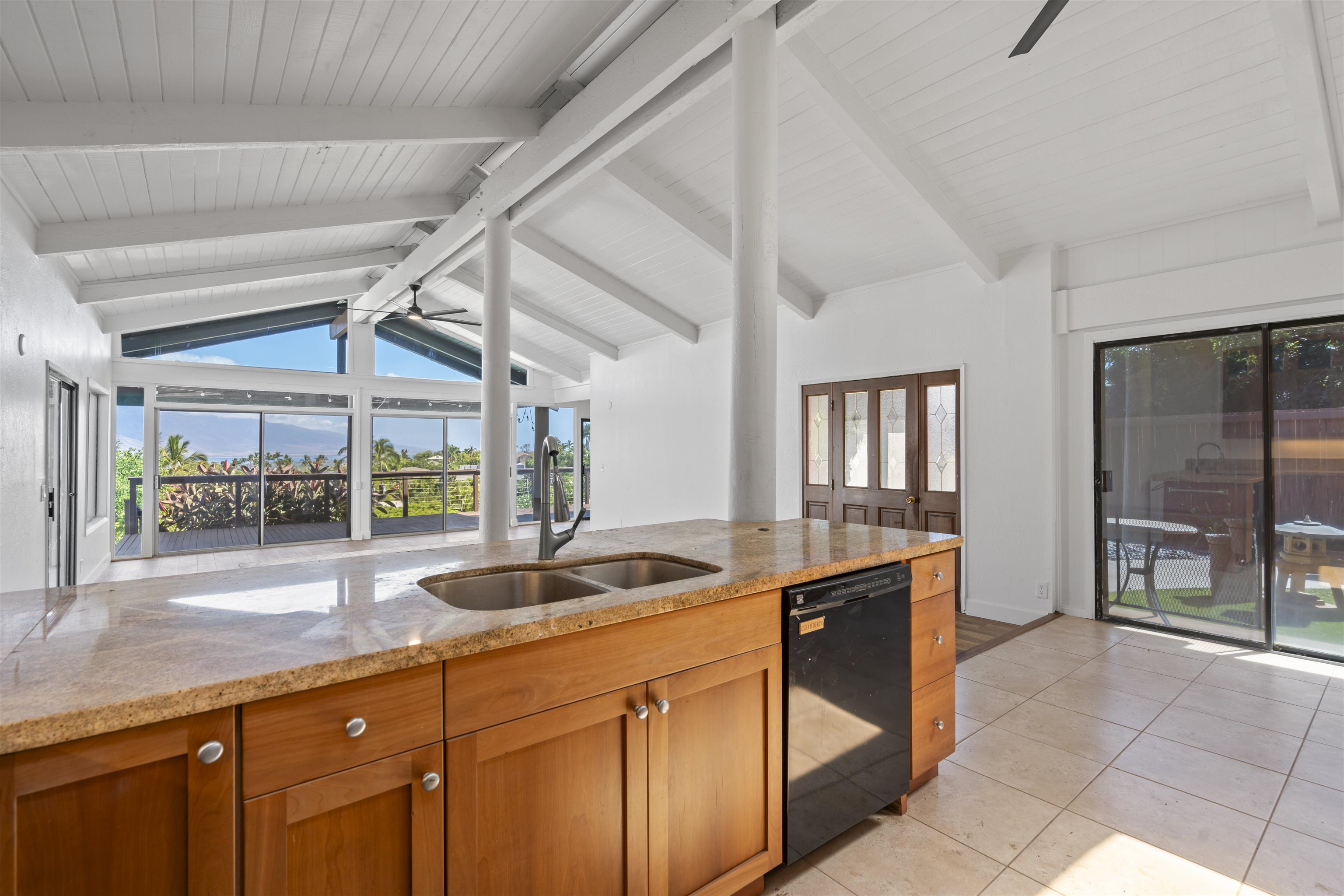 561  Kaleo Dr , Maui Meadows home - photo 12 of 33