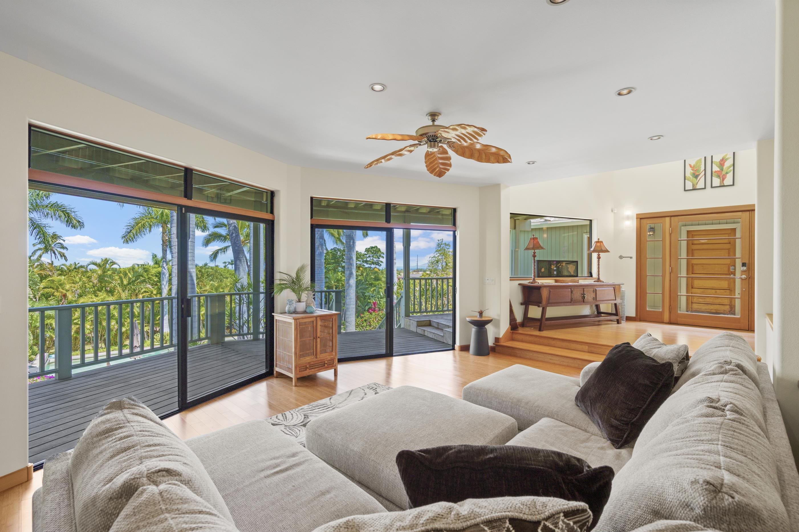 563  Mikioi Pl Kihei, Maui Meadows home - photo 12 of 50