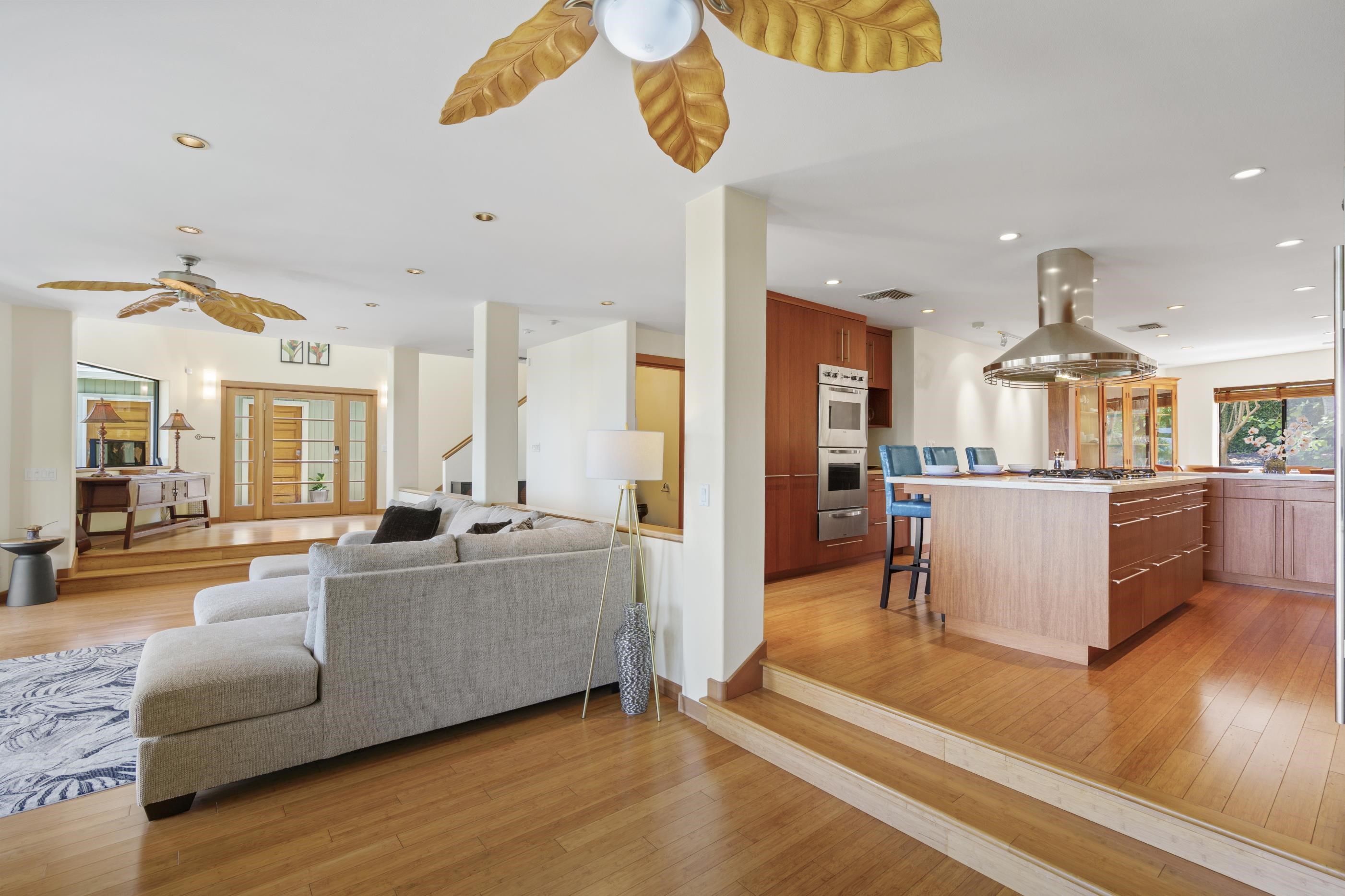 563  Mikioi Pl Kihei, Maui Meadows home - photo 15 of 50