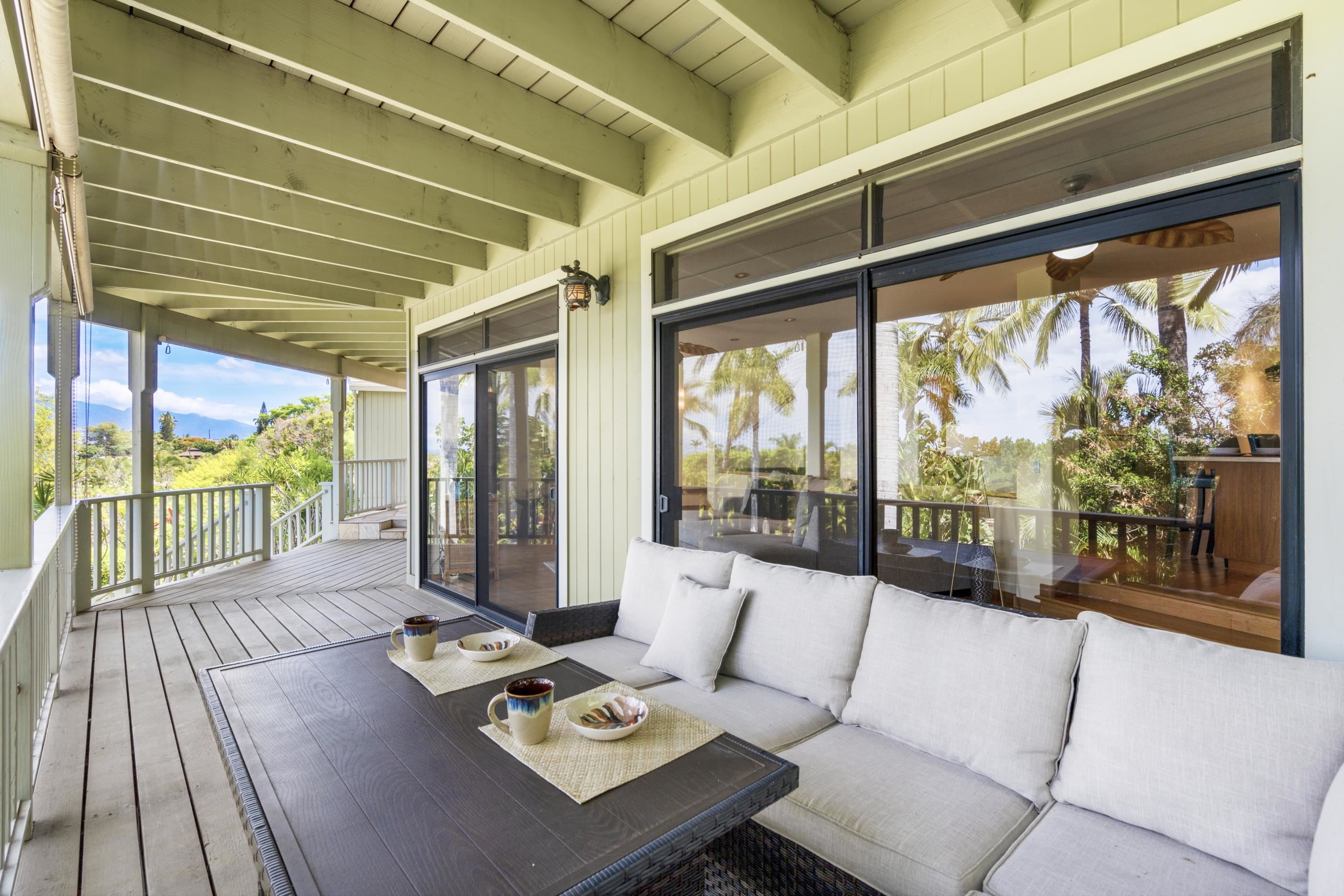 563  Mikioi Pl Kihei, Maui Meadows home - photo 23 of 50