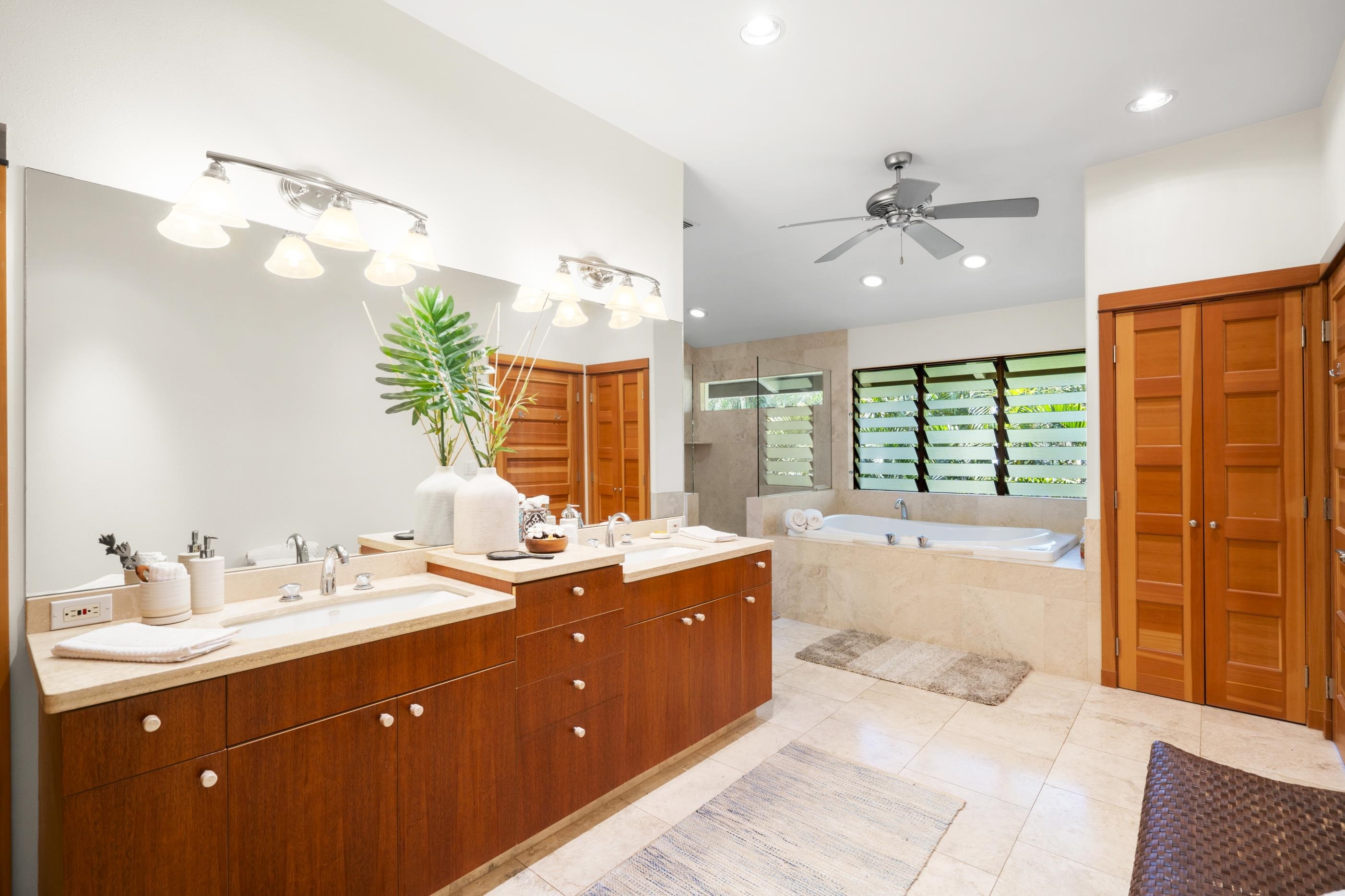 563  Mikioi Pl Kihei, Maui Meadows home - photo 35 of 50