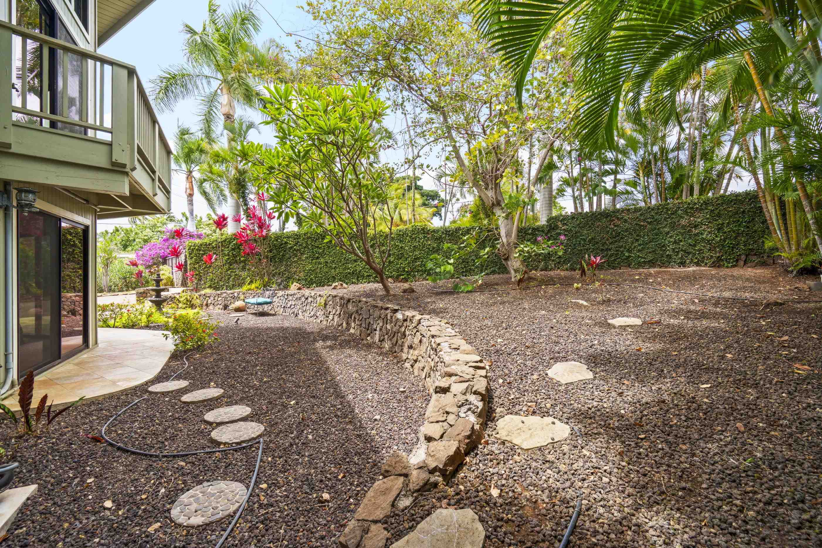 563  Mikioi Pl Kihei, Maui Meadows home - photo 41 of 50