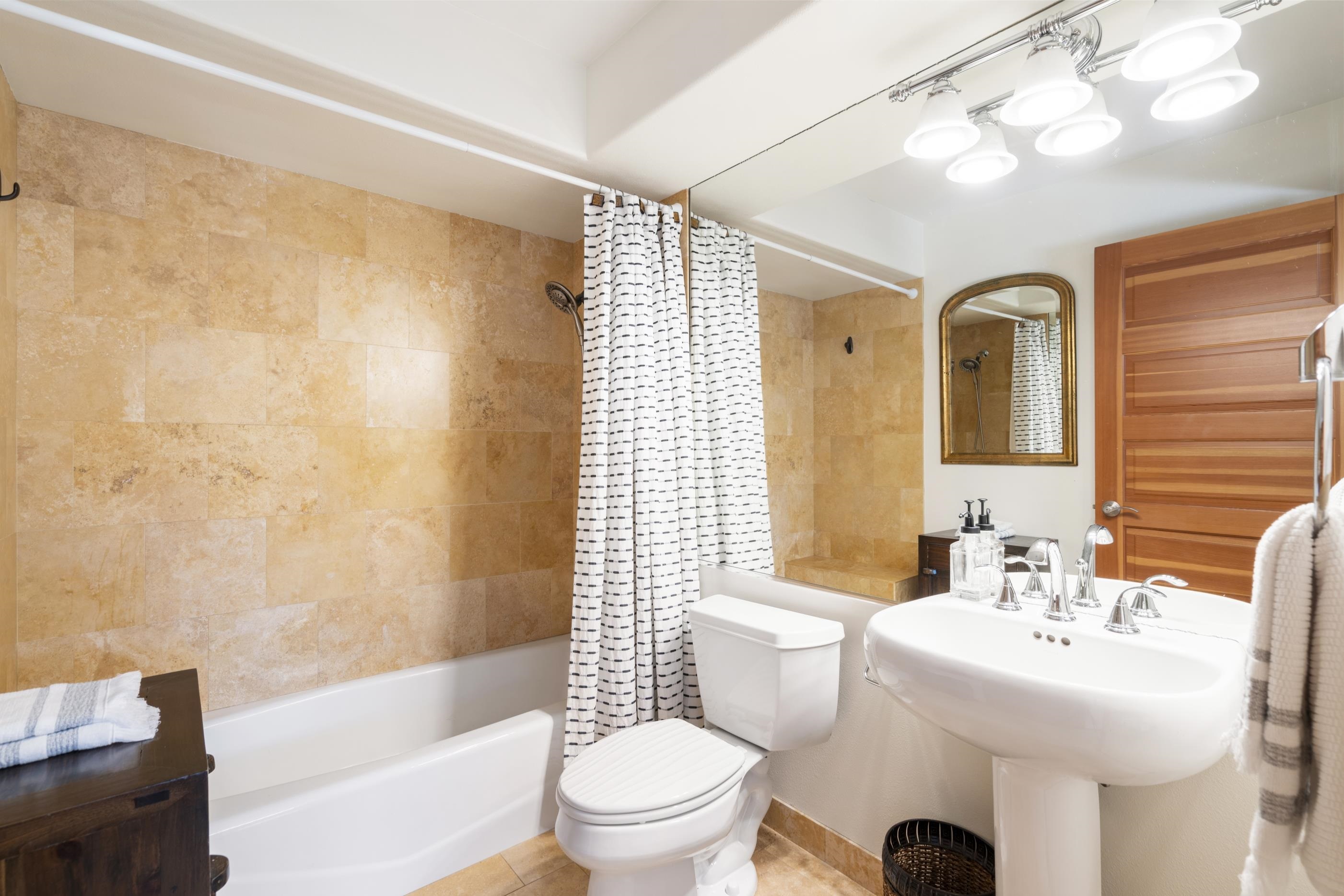 563  Mikioi Pl Kihei, Maui Meadows home - photo 42 of 50