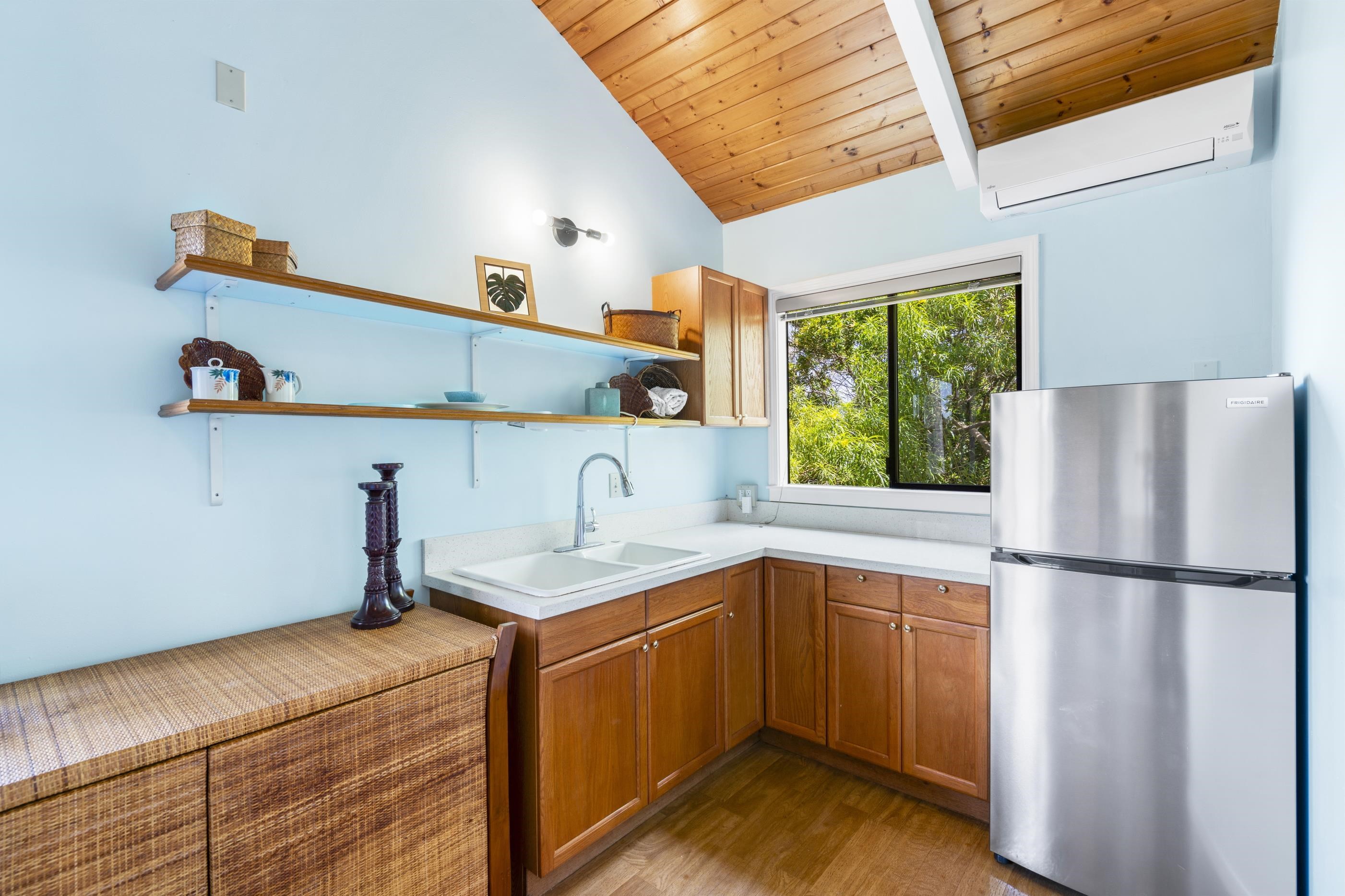 563  Mikioi Pl Kihei, Maui Meadows home - photo 47 of 50