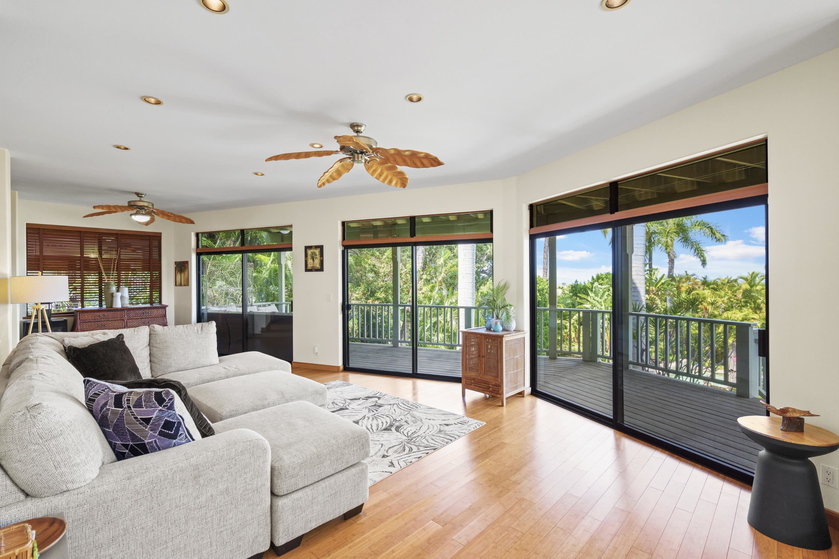 563  Mikioi Pl Kihei, Maui Meadows home - photo 10 of 50