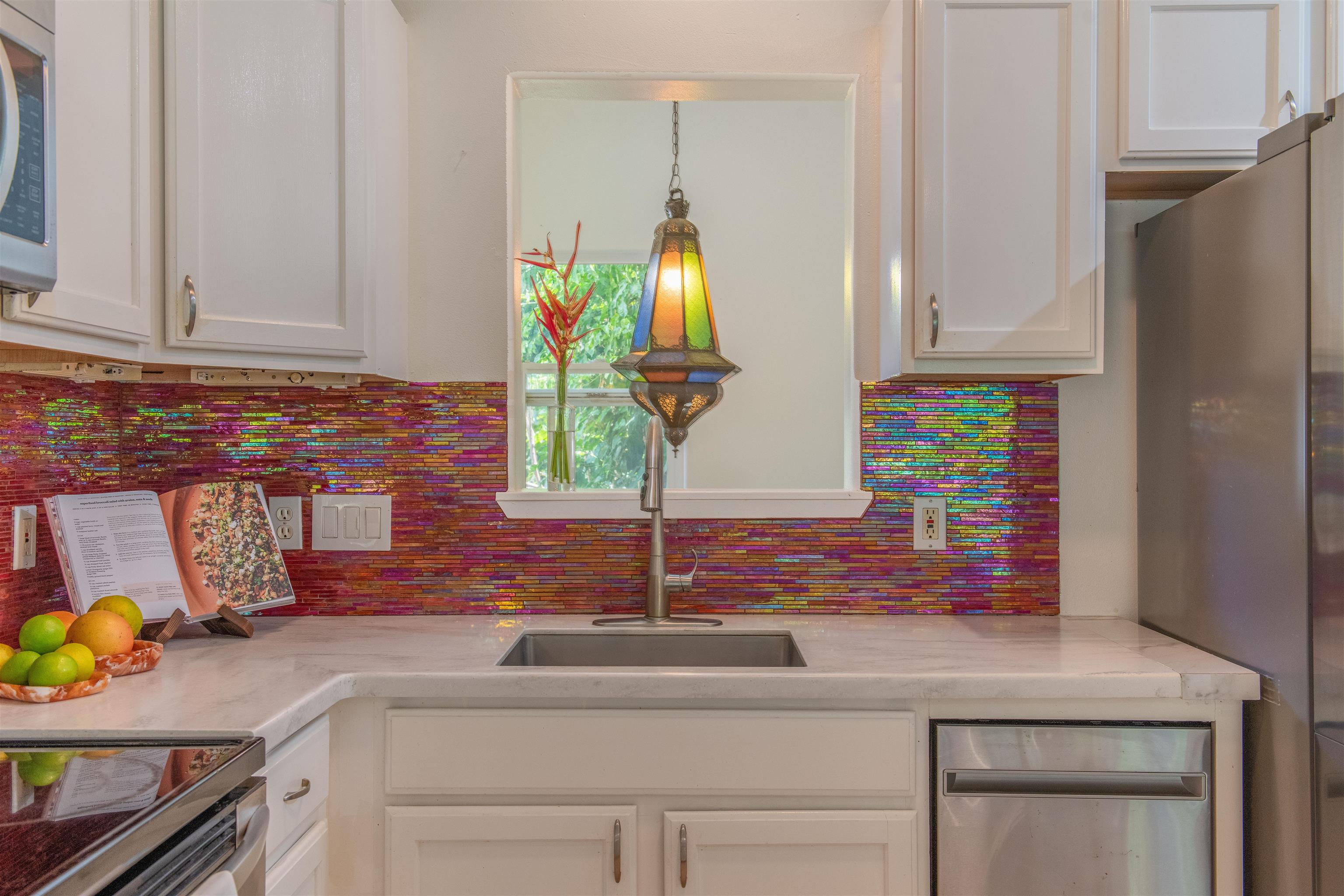 568  Hana Hwy Ku'au, Spreckelsville/Paia/Kuau home - photo 17 of 50