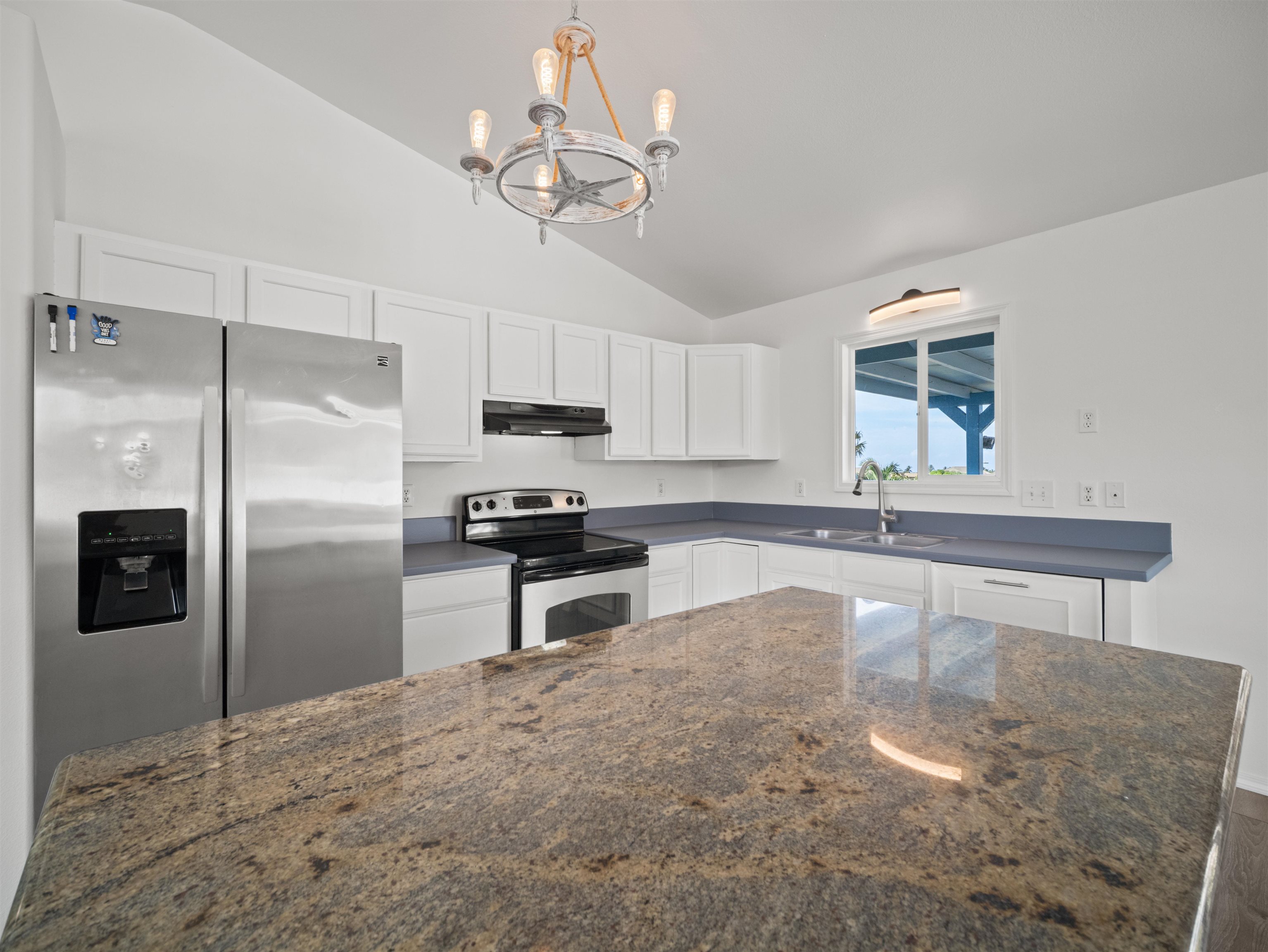 568  Kaiola St Kihei, Kihei home - photo 17 of 49