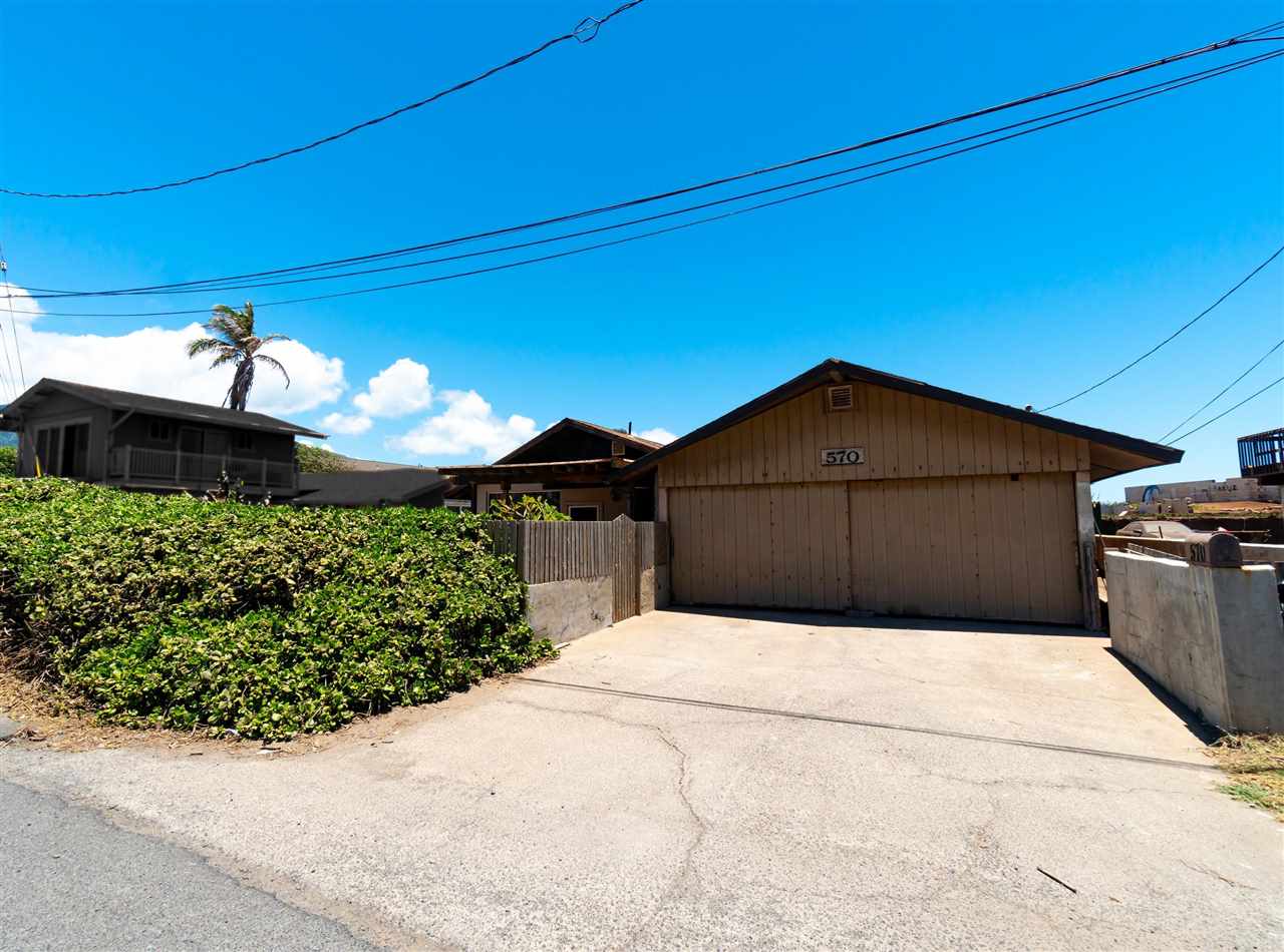570  Linekona Pl , Wailuku home - photo 3 of 23