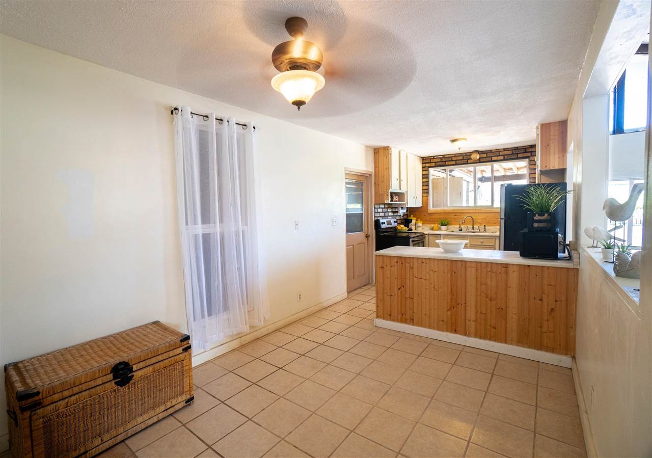 570  Linekona Pl , Wailuku home - photo 8 of 23