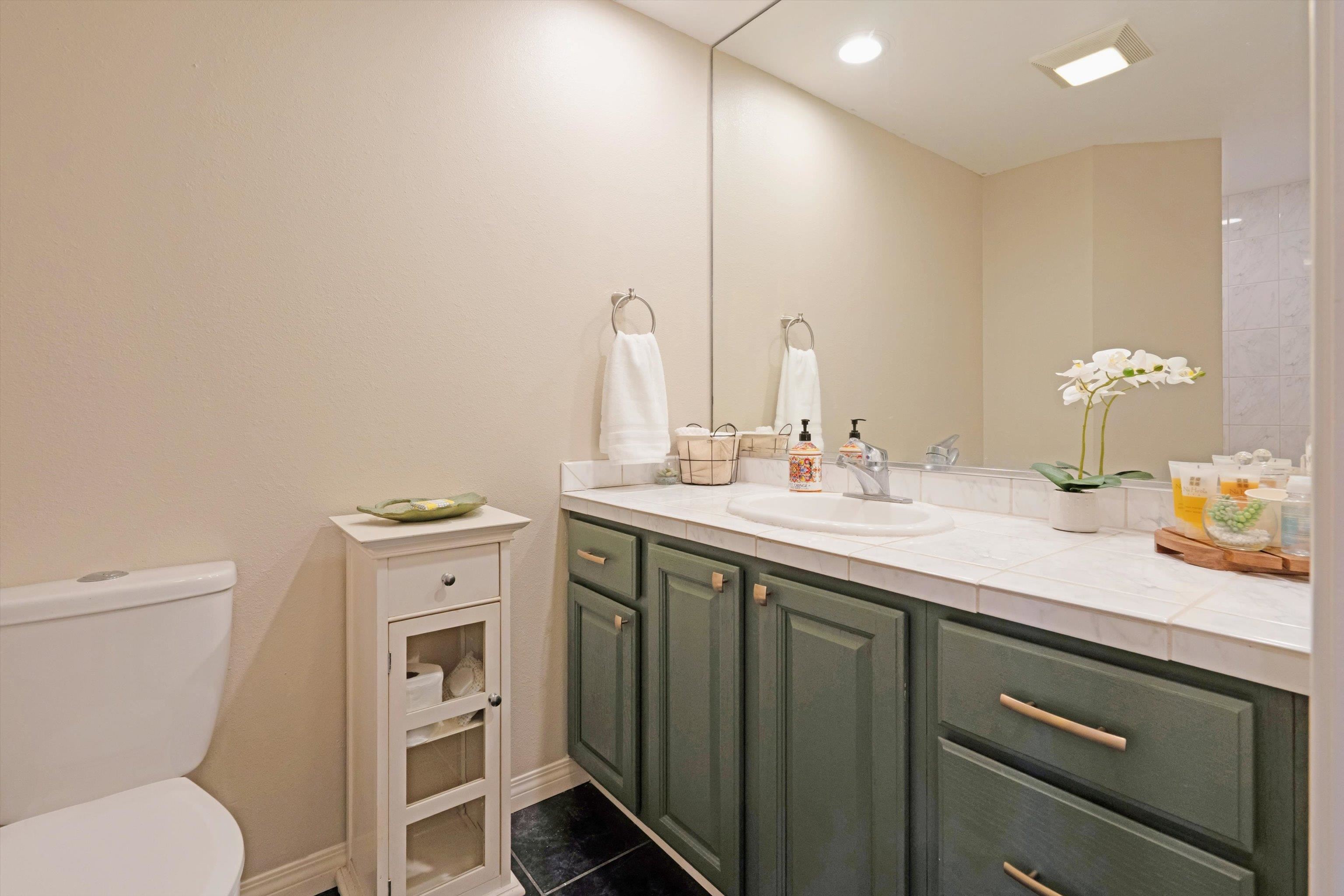 571  Alu Rd Wailuku Heights, Wailuku home - photo 32 of 50