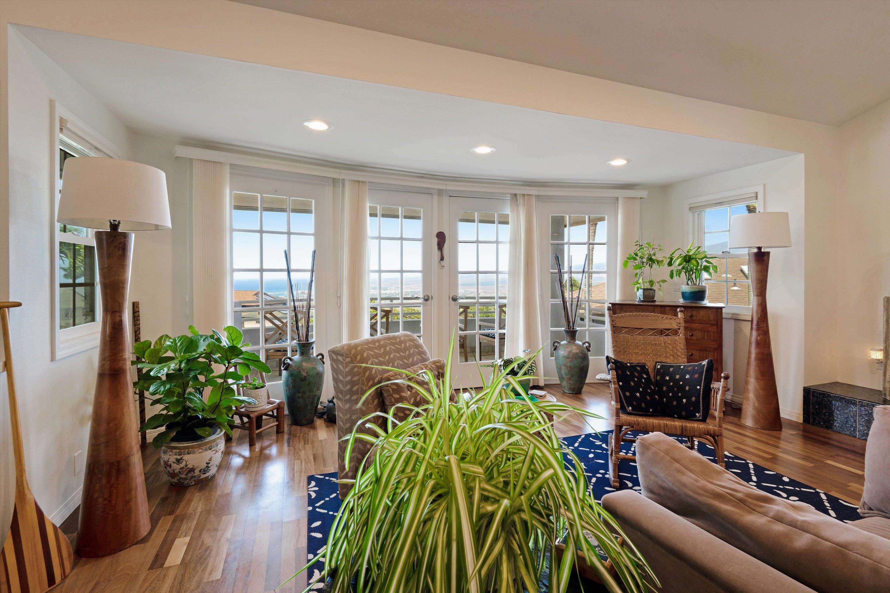 571  Alu Rd Wailuku Heights, Wailuku home - photo 7 of 50