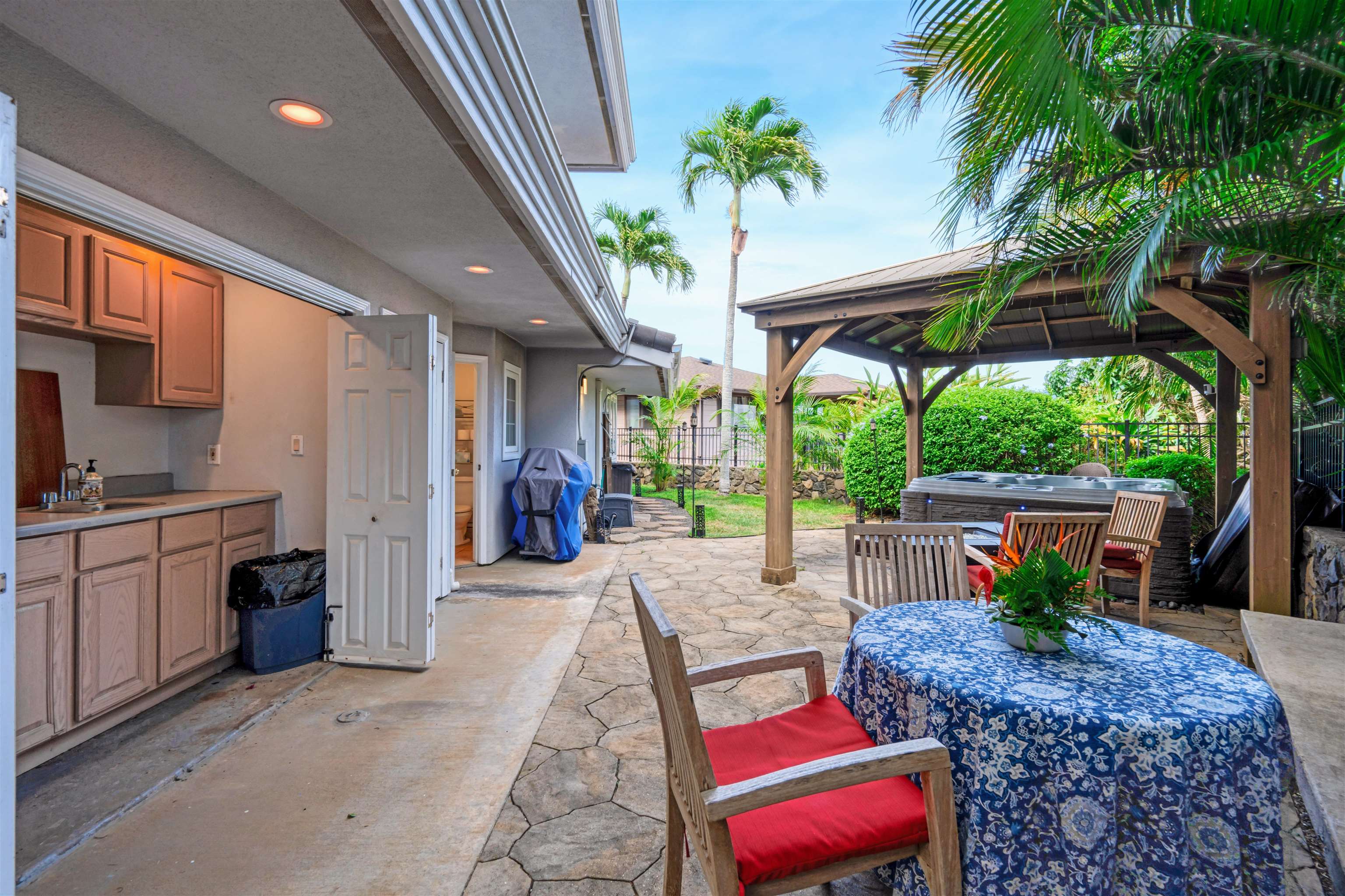 571  Alu Rd Wailuku Heights, Wailuku home - photo 30 of 48
