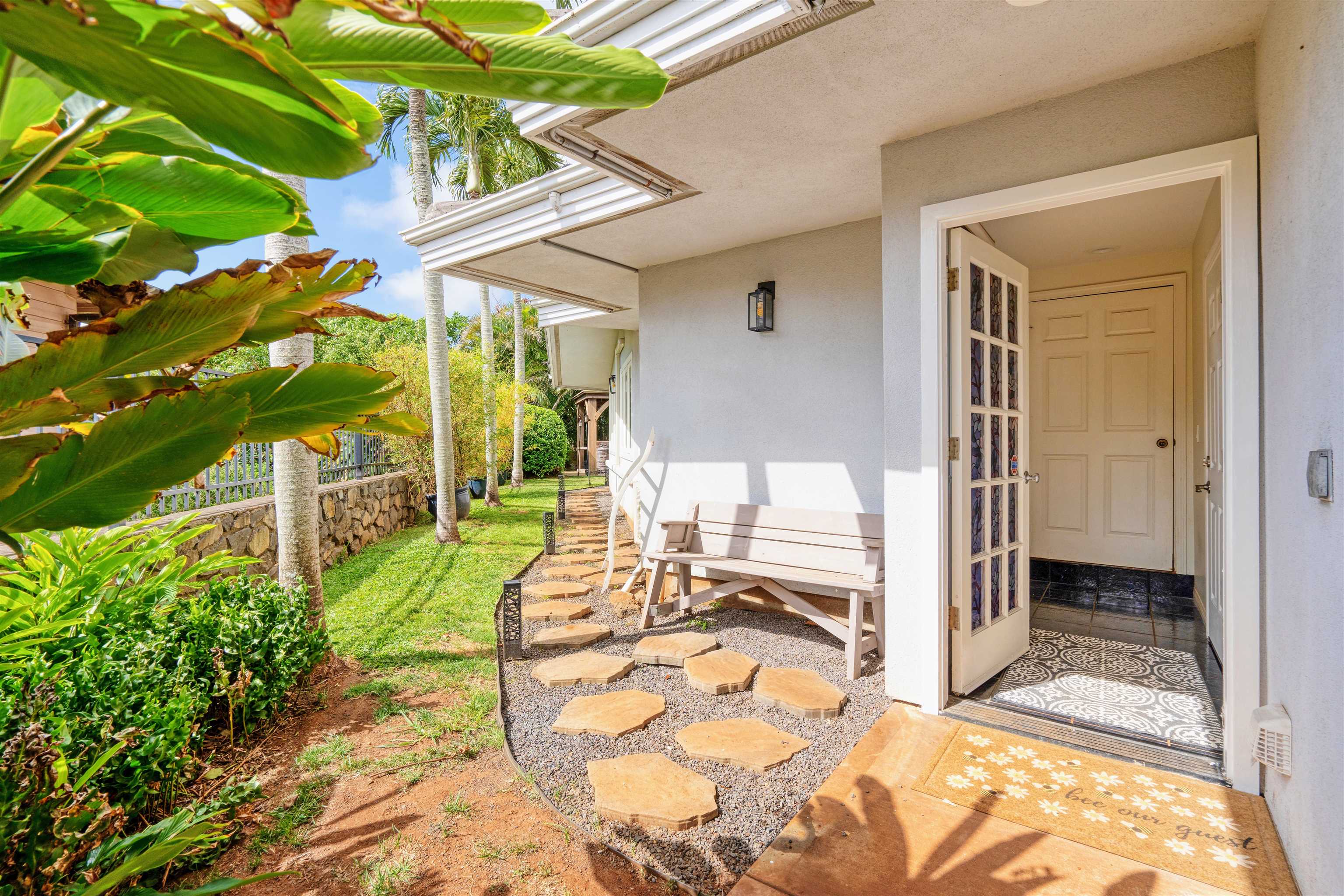 571  Alu Rd Wailuku Heights, Wailuku home - photo 31 of 50