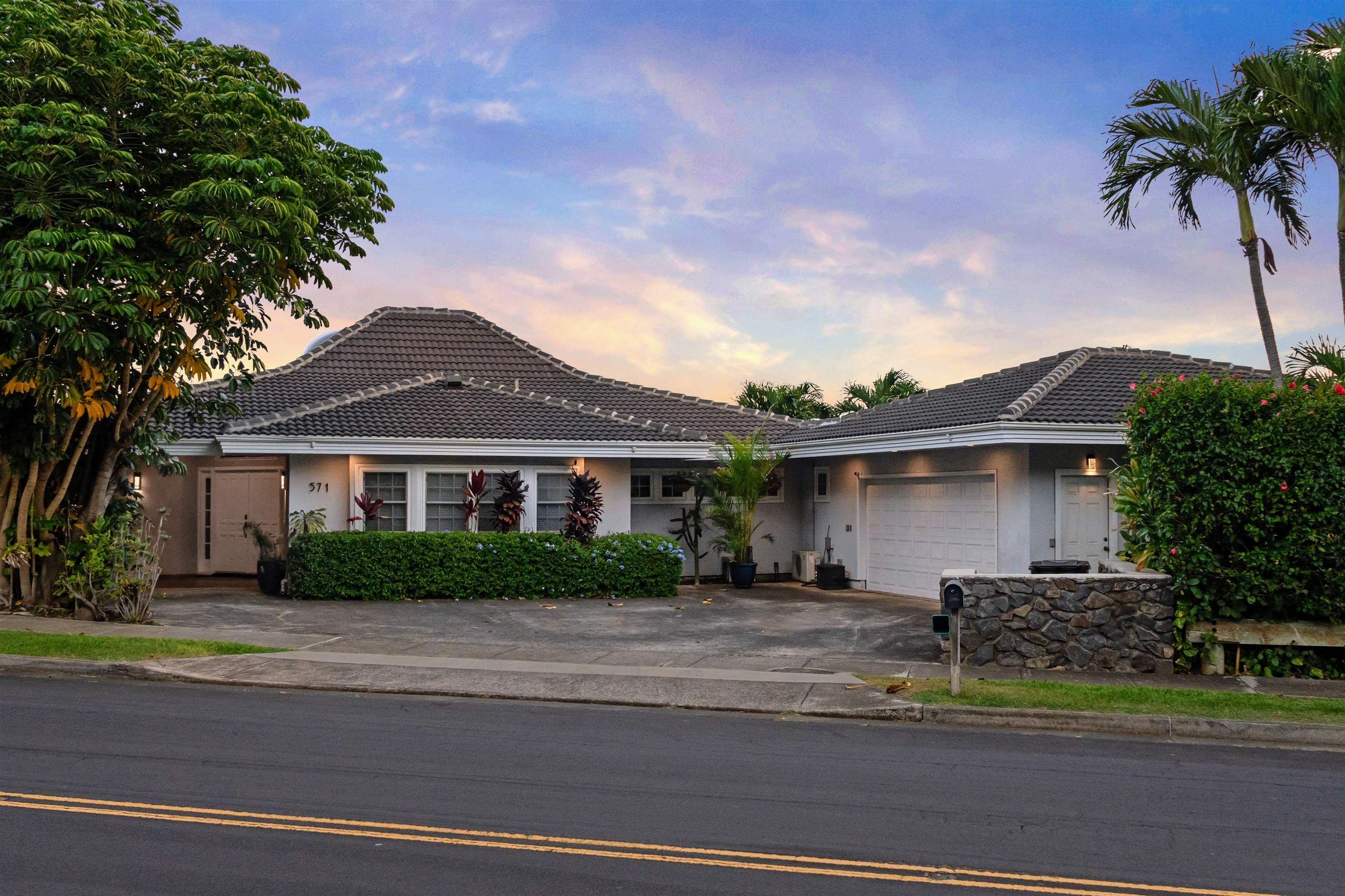 571  Alu Rd Wailuku Heights, Wailuku home - photo 44 of 48