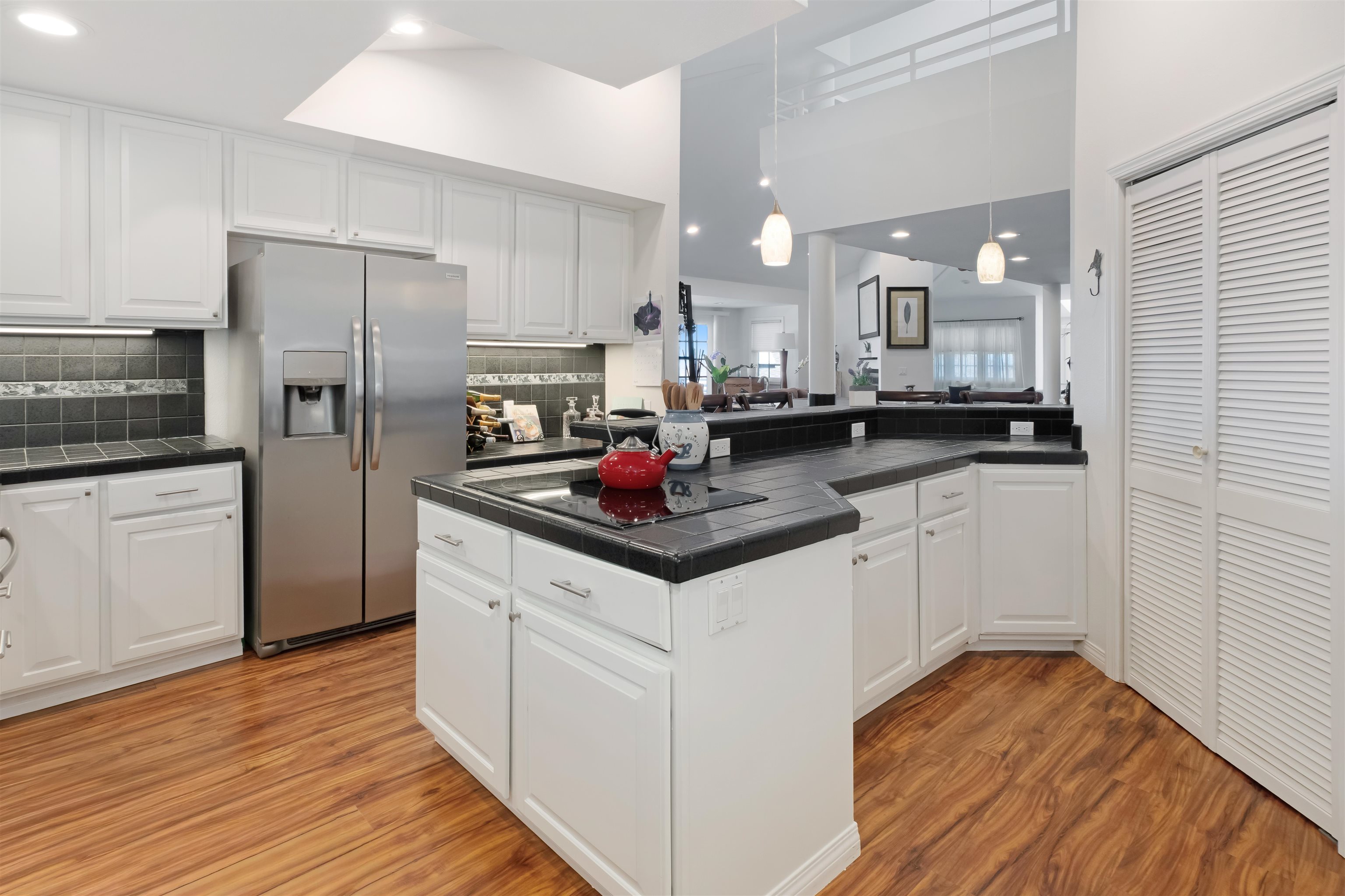 571  Alu Rd Wailuku Heights, Wailuku home - photo 10 of 50