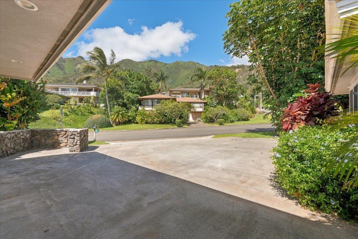 571  Alu Rd Wailuku, Wailuku home - photo 33 of 49
