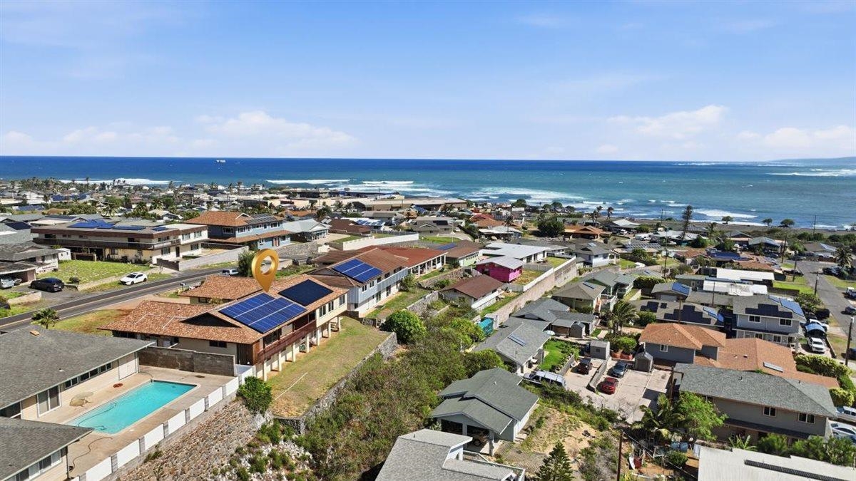 572  Liholiho St , Wailuku home - photo 2 of 44