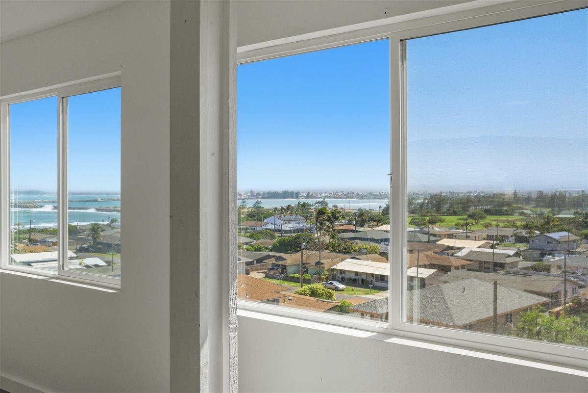 572  Liholiho St , Wailuku home - photo 11 of 44