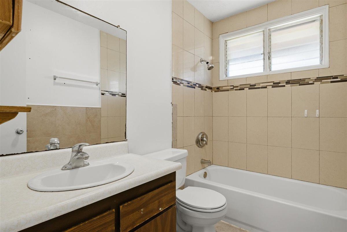 572  Liholiho St , Wailuku home - photo 27 of 44