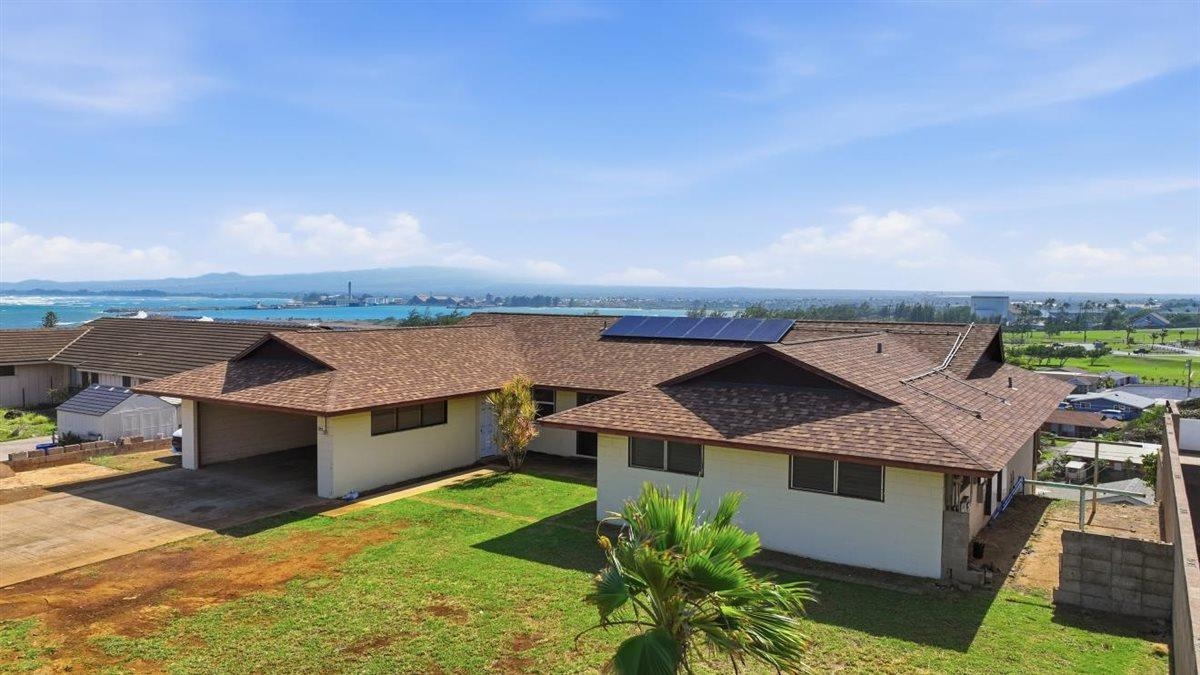 572  Liholiho St , Wailuku home - photo 5 of 44