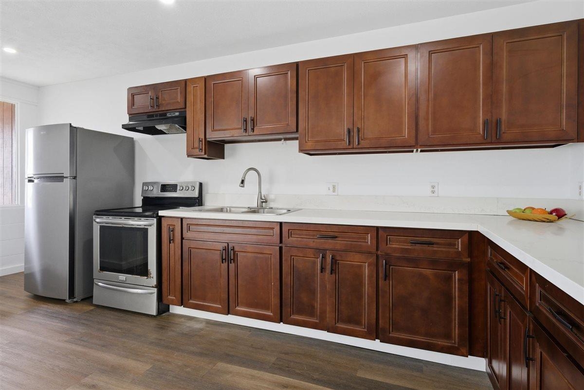 572  Liholiho St , Wailuku home - photo 8 of 44