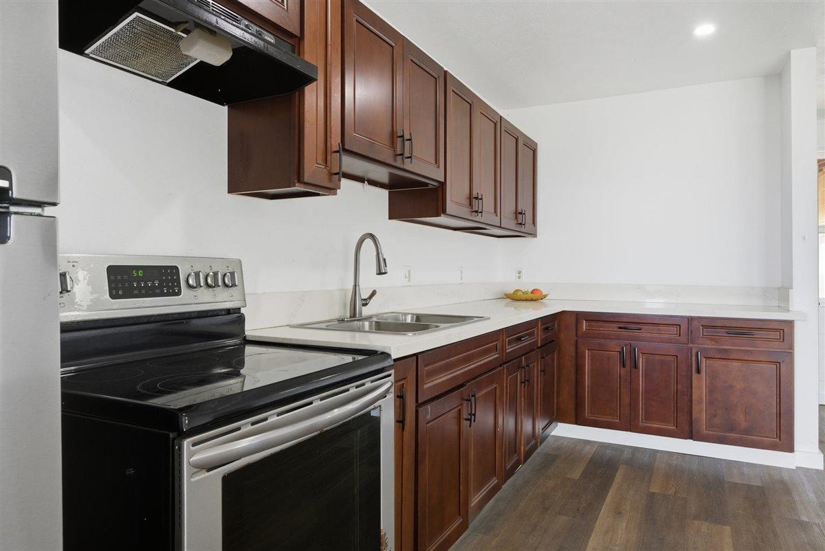 572  Liholiho St , Wailuku home - photo 9 of 44