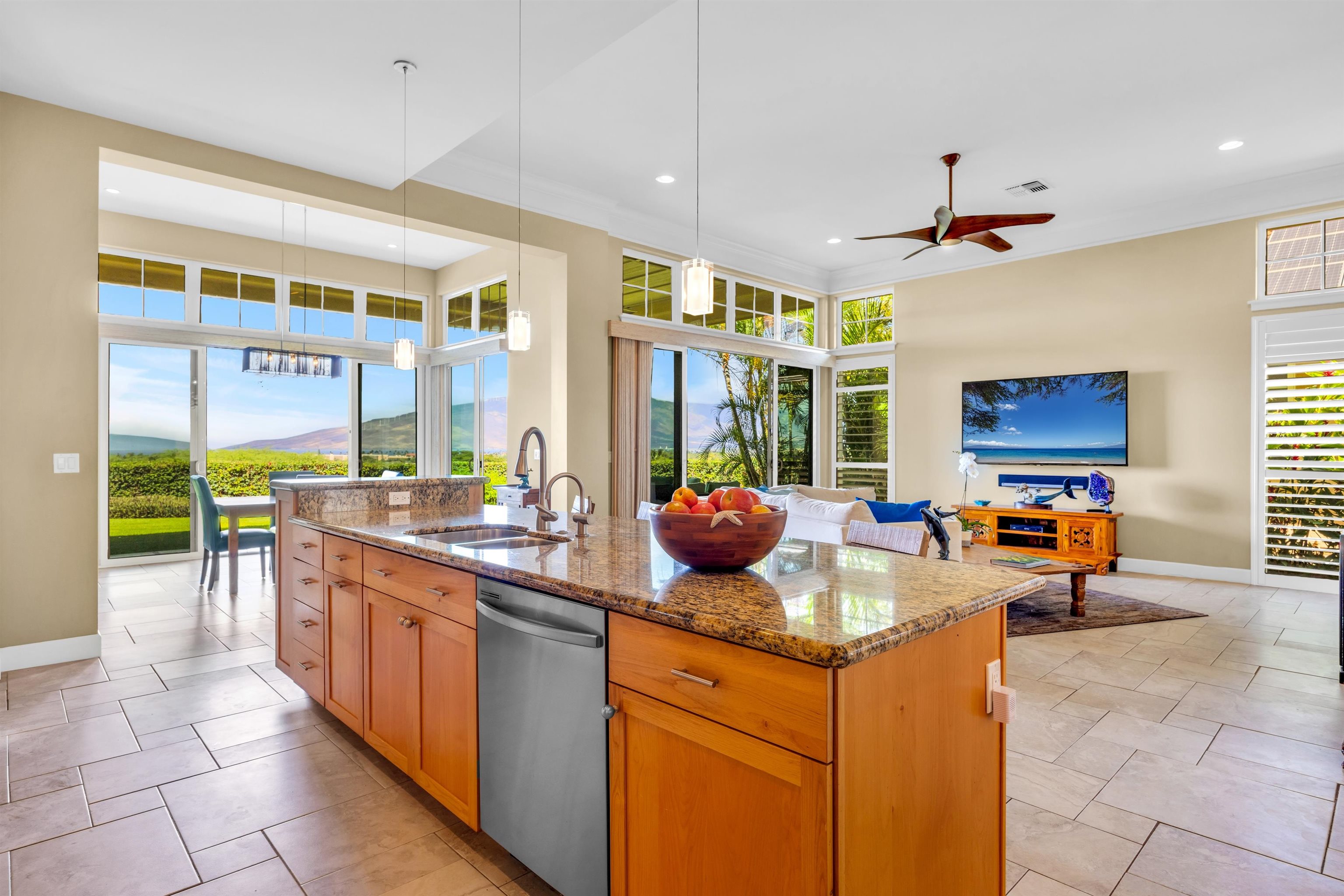 573  Halelea St Hokulani Golf Villas, Kihei home - photo 20 of 29