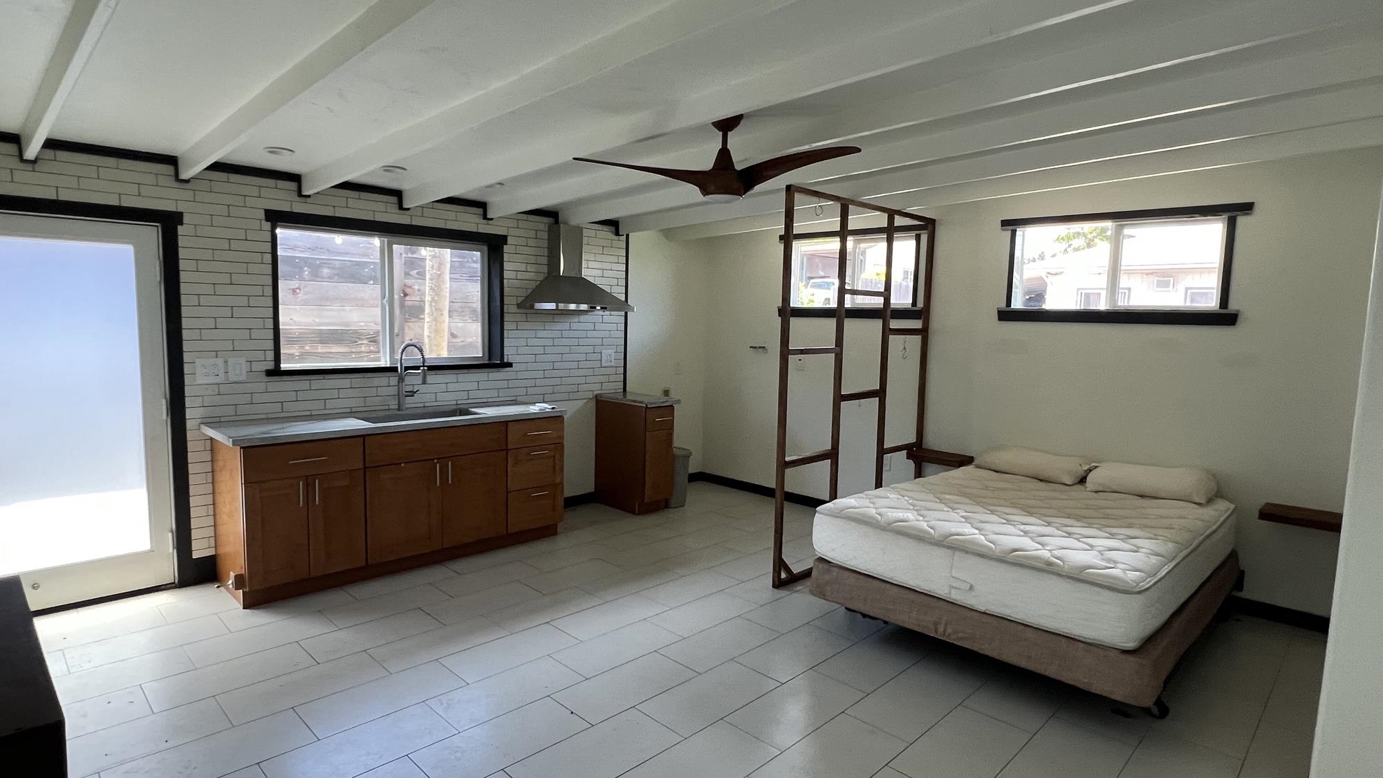 579  Kuanana St Upper Paia, Spreckelsville/Paia/Kuau home - photo 2 of 34