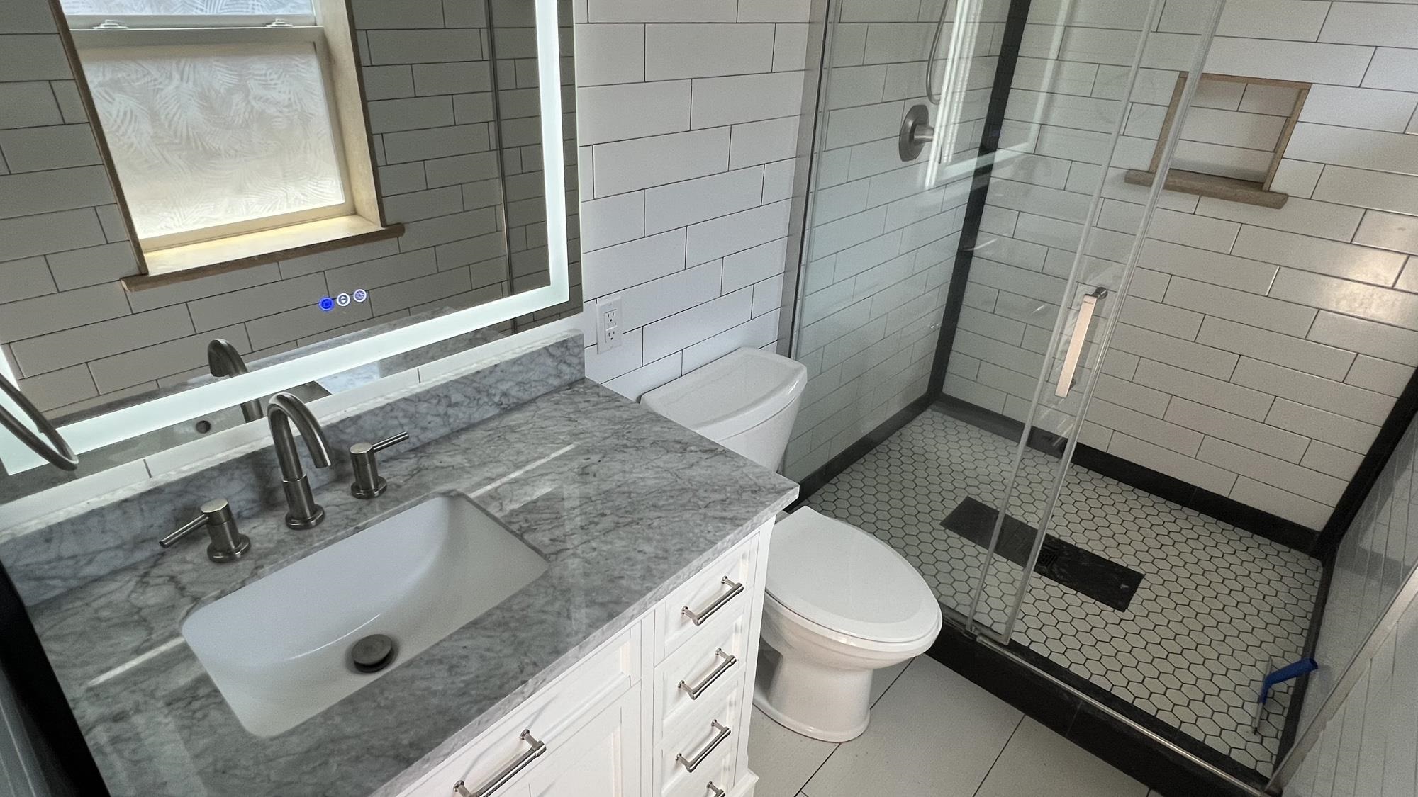 579  Kuanana St Upper Paia, Spreckelsville/Paia/Kuau home - photo 3 of 34