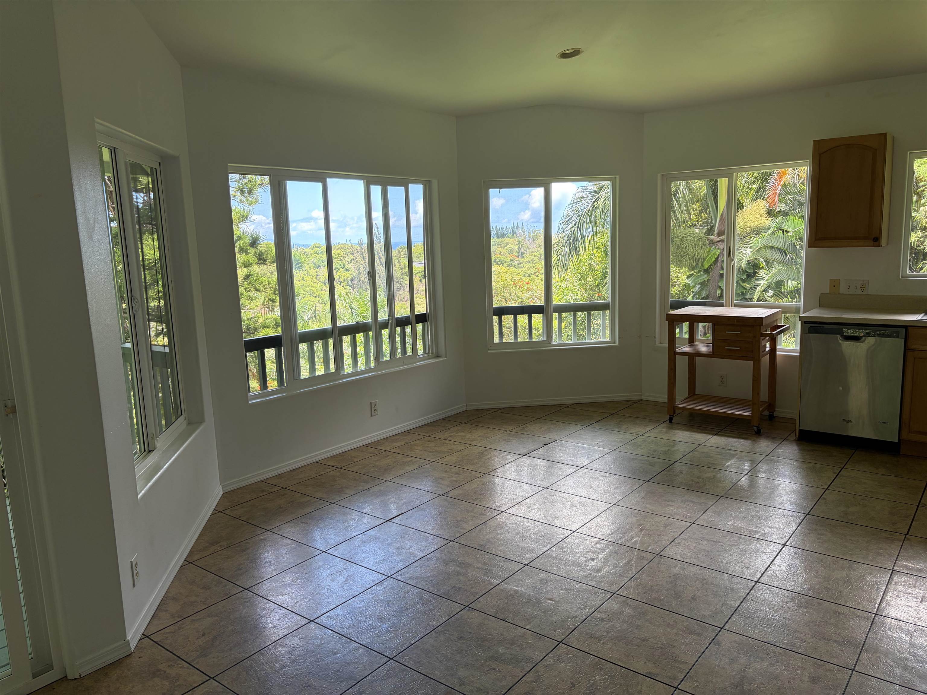 580  W Kuiaha Rd , Haiku home - photo 14 of 30