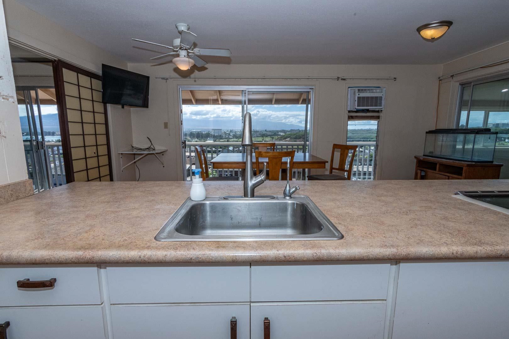 582  Liholiho St , Wailuku home - photo 8 of 50