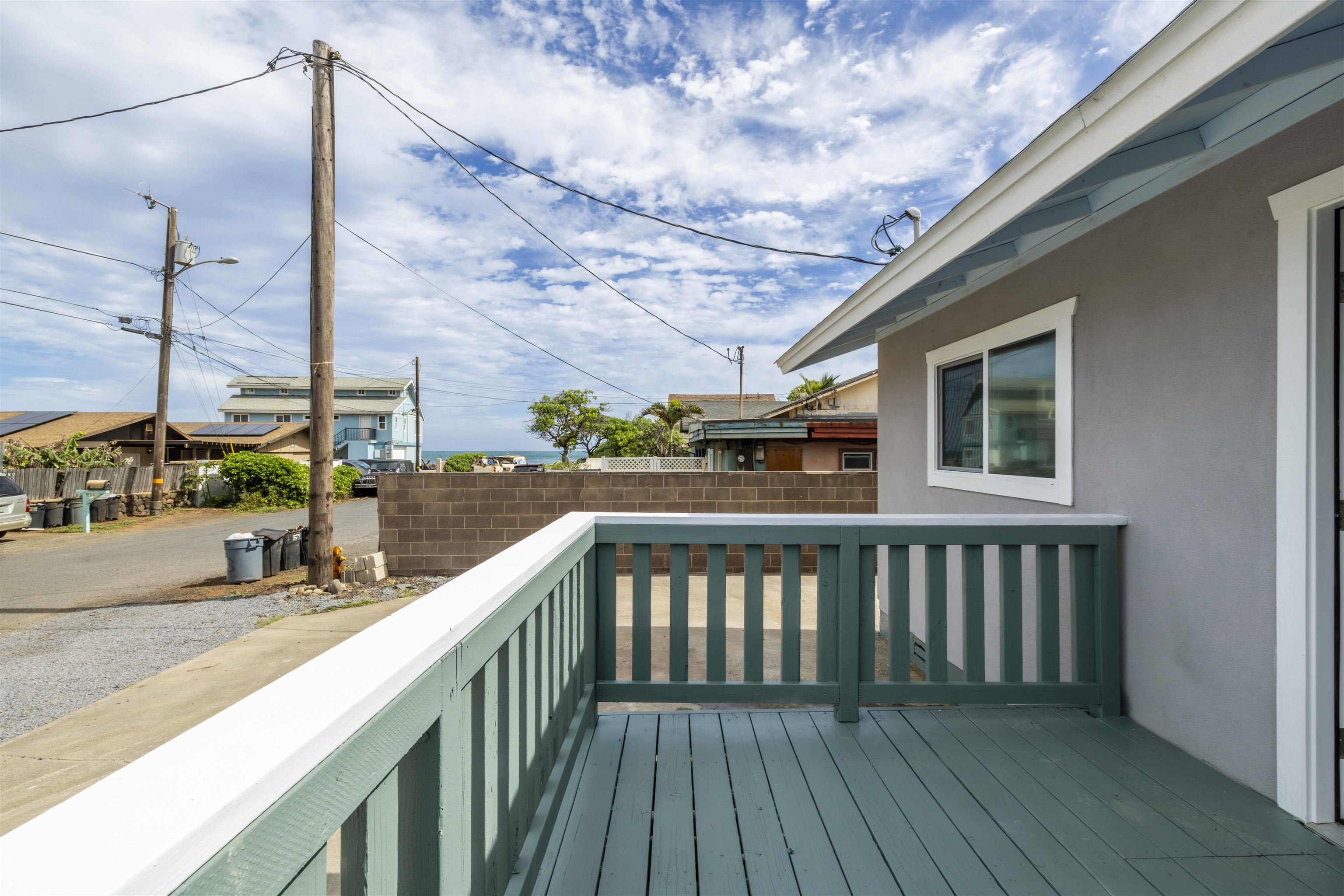 585  Linekona Pl , Wailuku home - photo 4 of 35