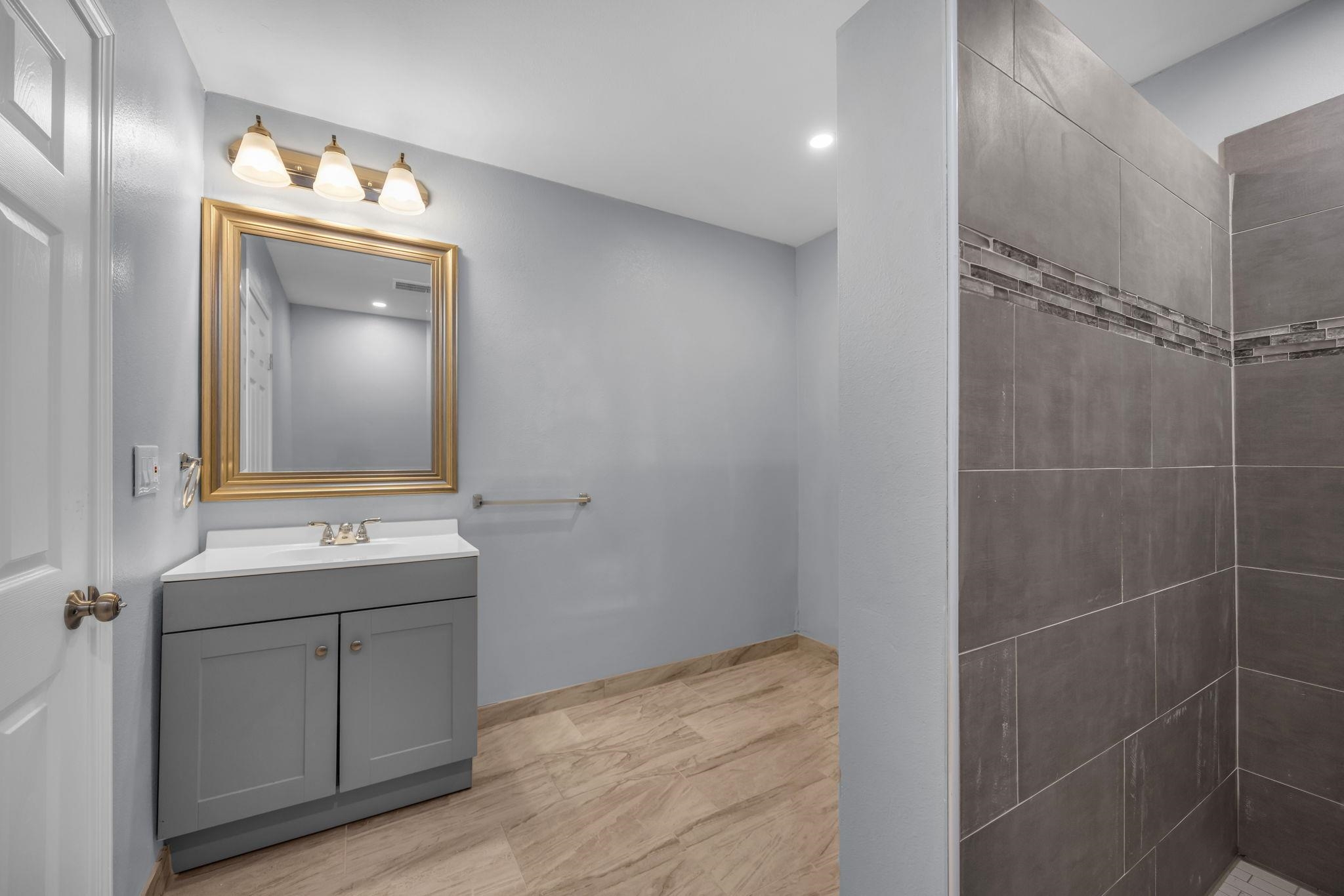 585  Linekona Pl , Wailuku home - photo 16 of 50