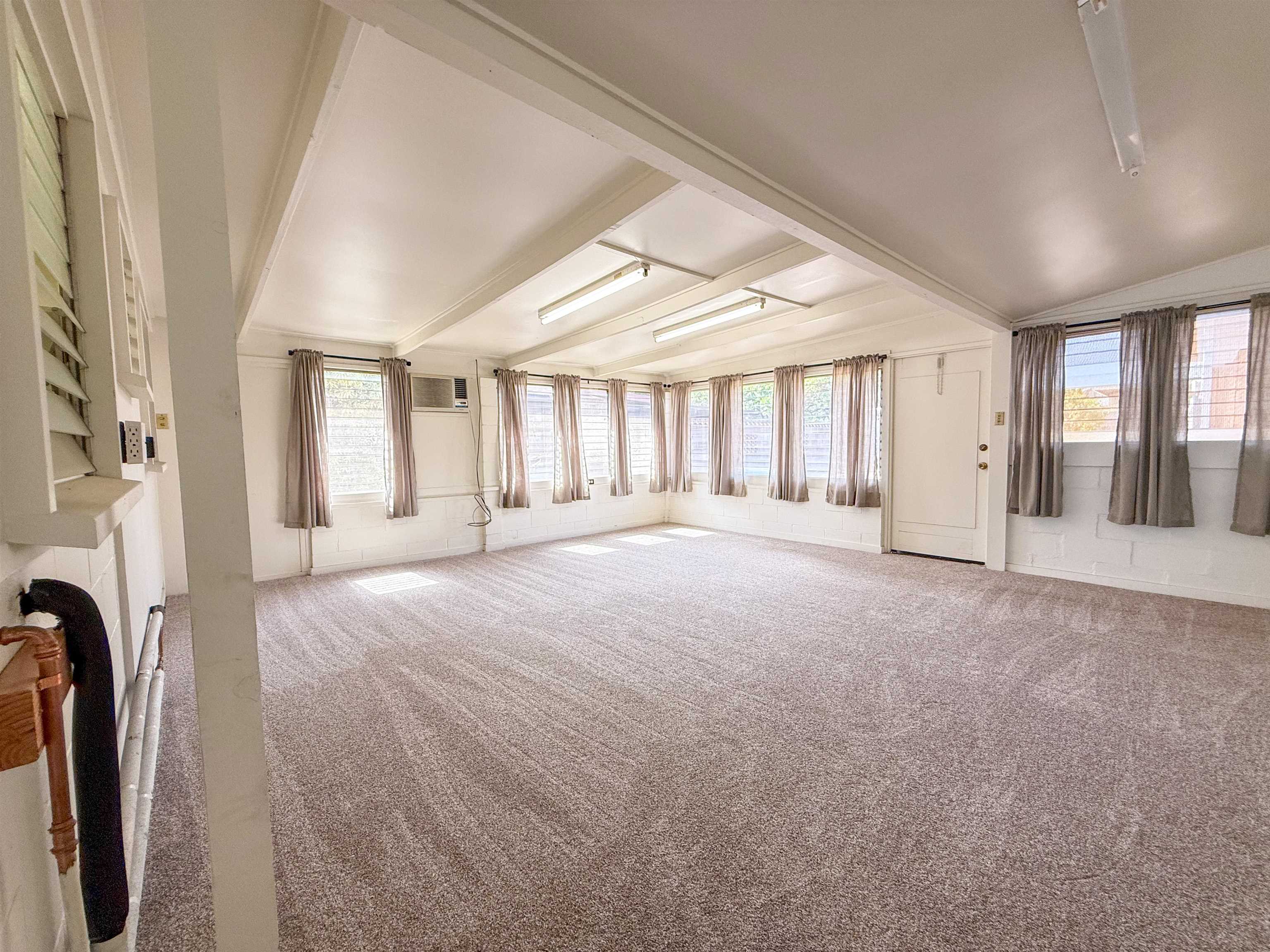 588  Pohaku St , Kahului home - photo 18 of 31