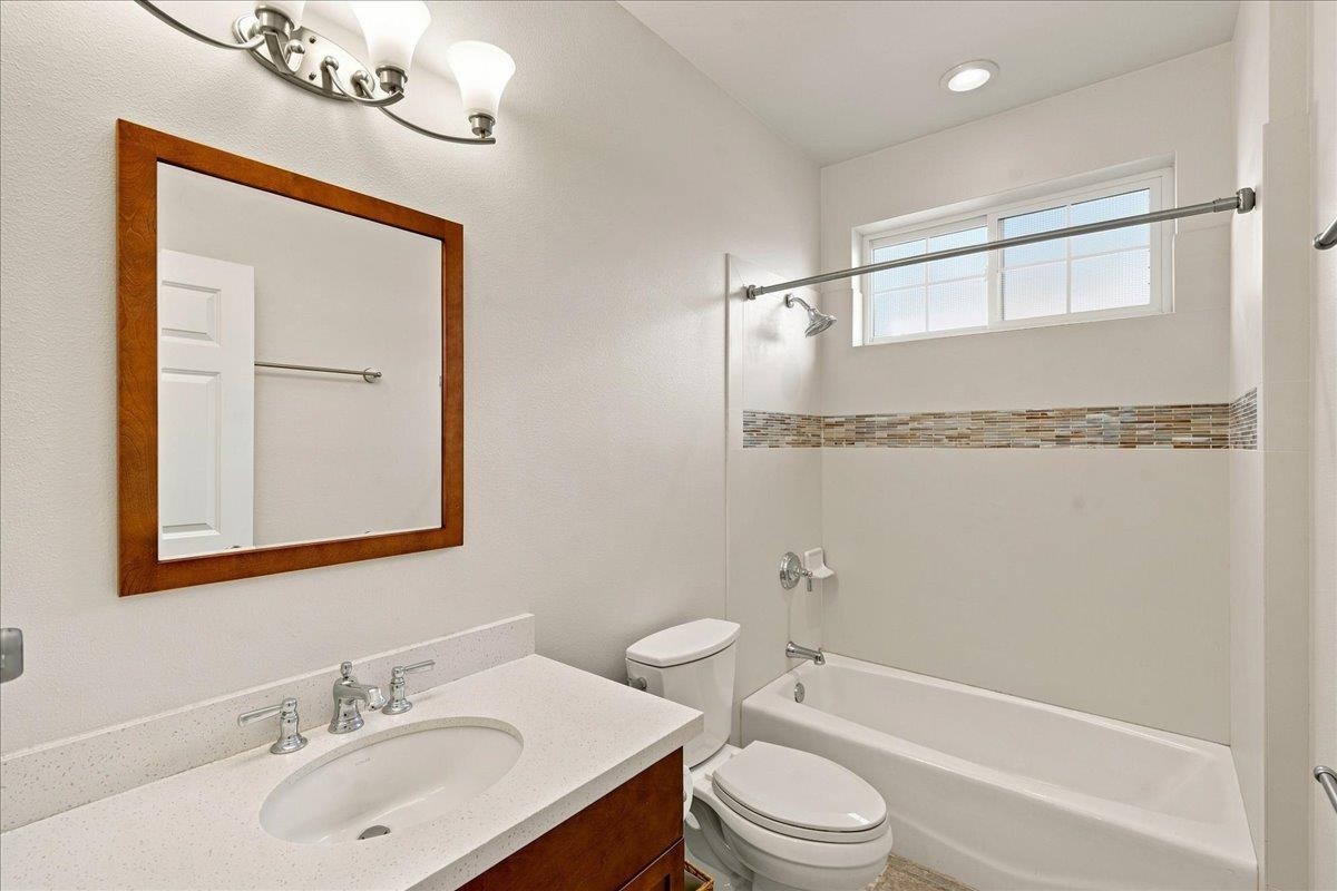 589  Hoe Kawele Ln Baby Beach, Lahaina home - photo 34 of 38