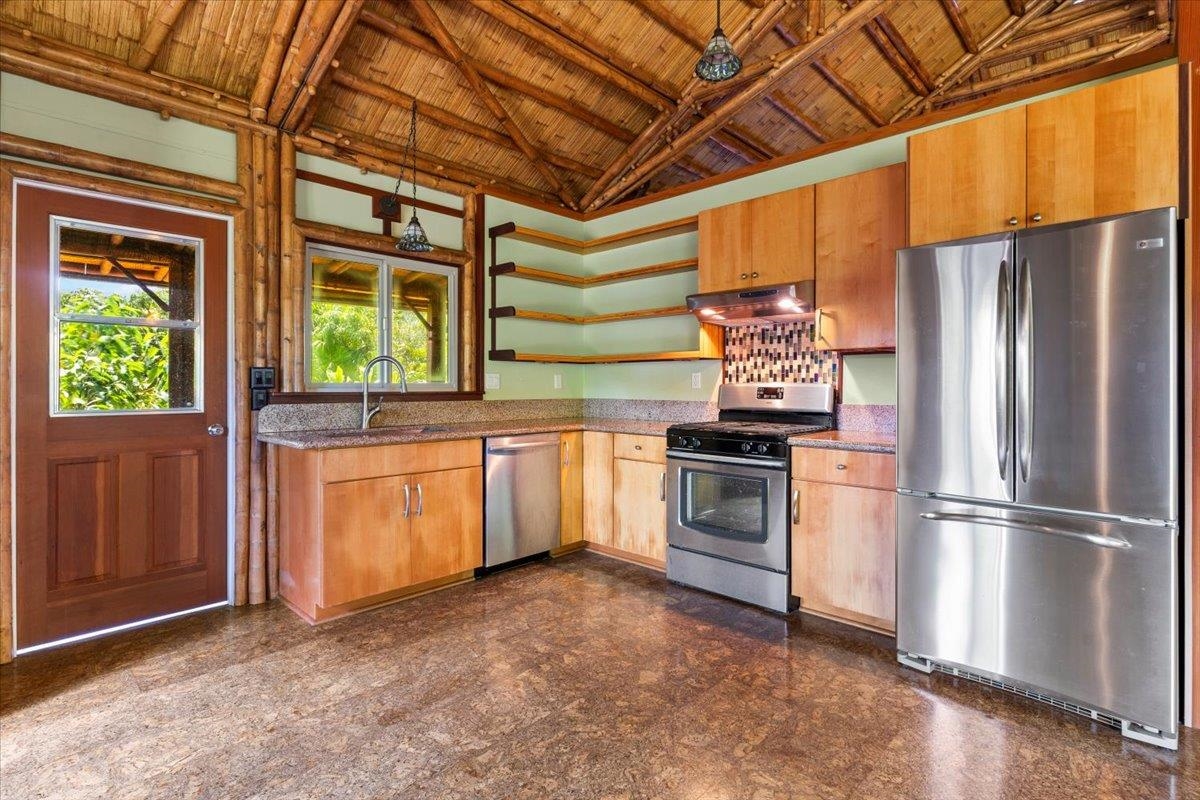 590  Kuiaha Rd , Haiku home - photo 19 of 42