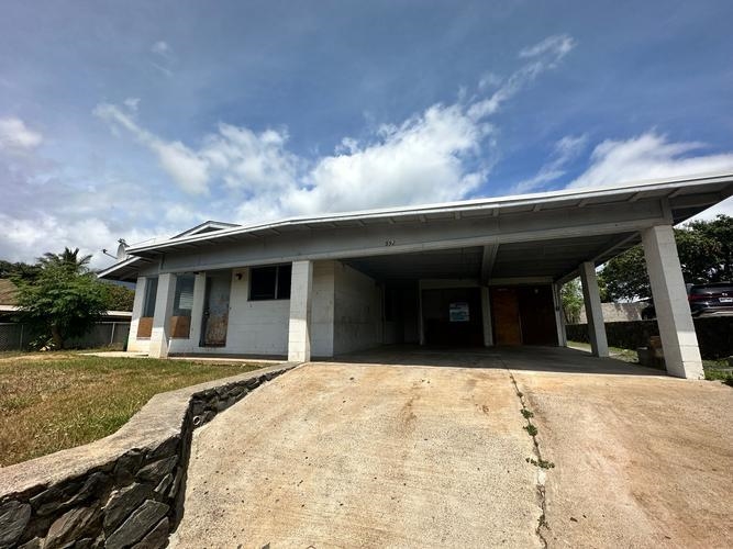 592  Onehee Ave , Kahului home - photo 2 of 11