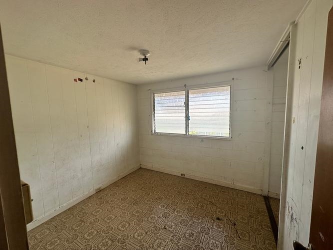 592  Onehee Ave , Kahului home - photo 5 of 11