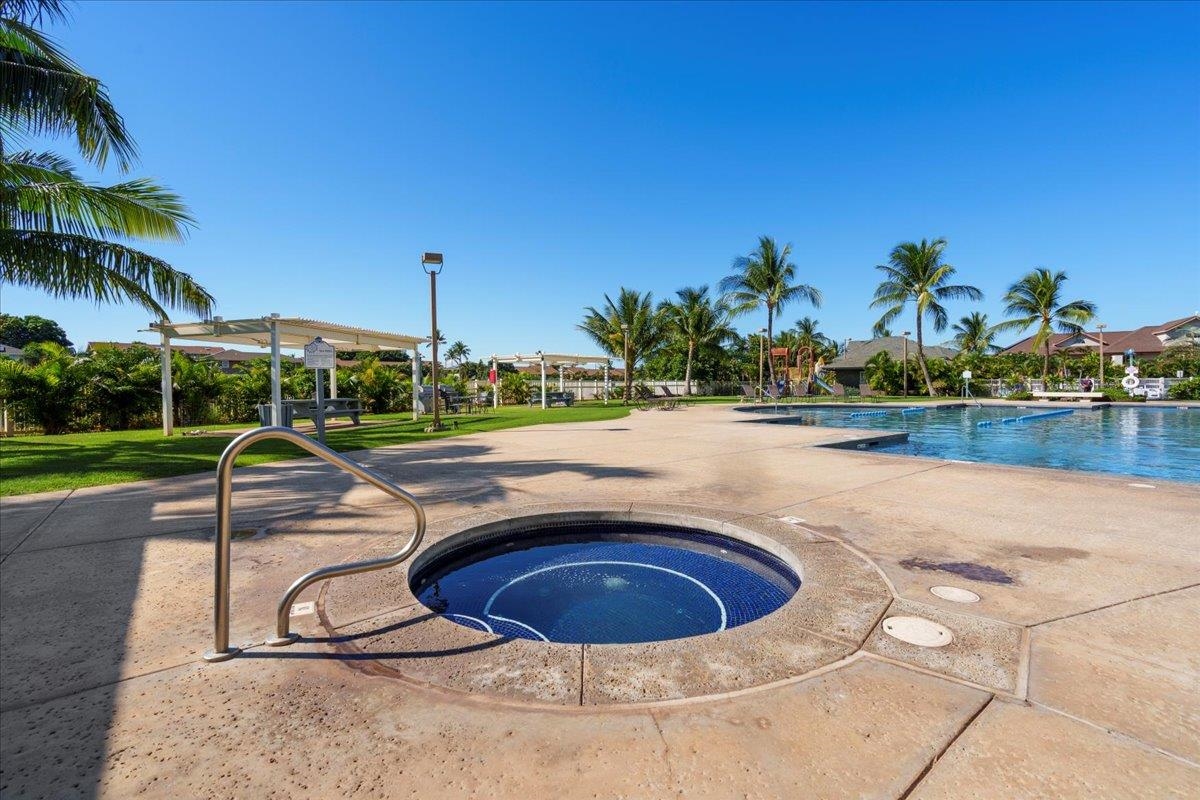 Villas at Kenolio II condo # 6M, Kihei, Hawaii - photo 38 of 47