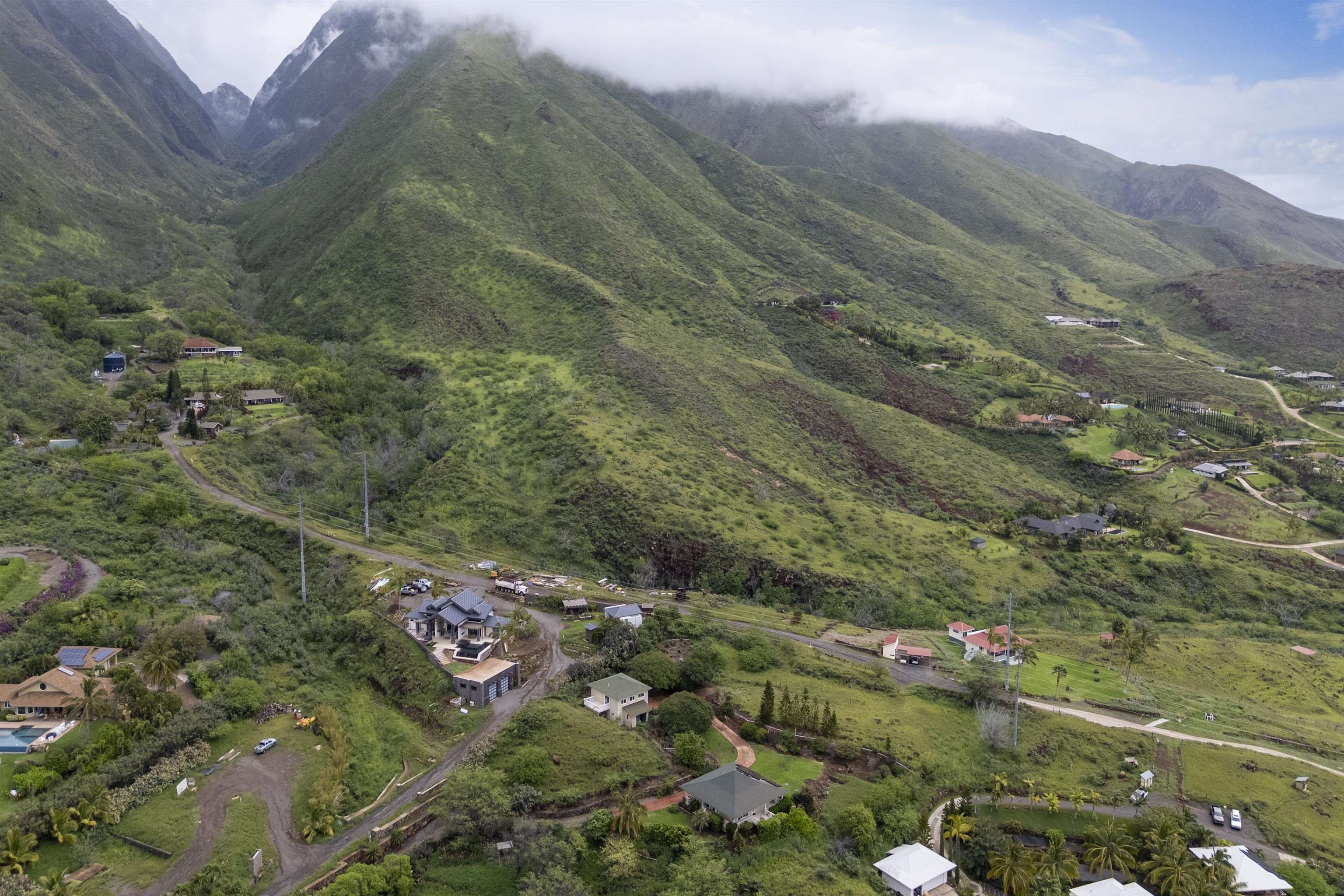 60  Huapala Pl Manalua Nui, Lahaina home - photo 2 of 50