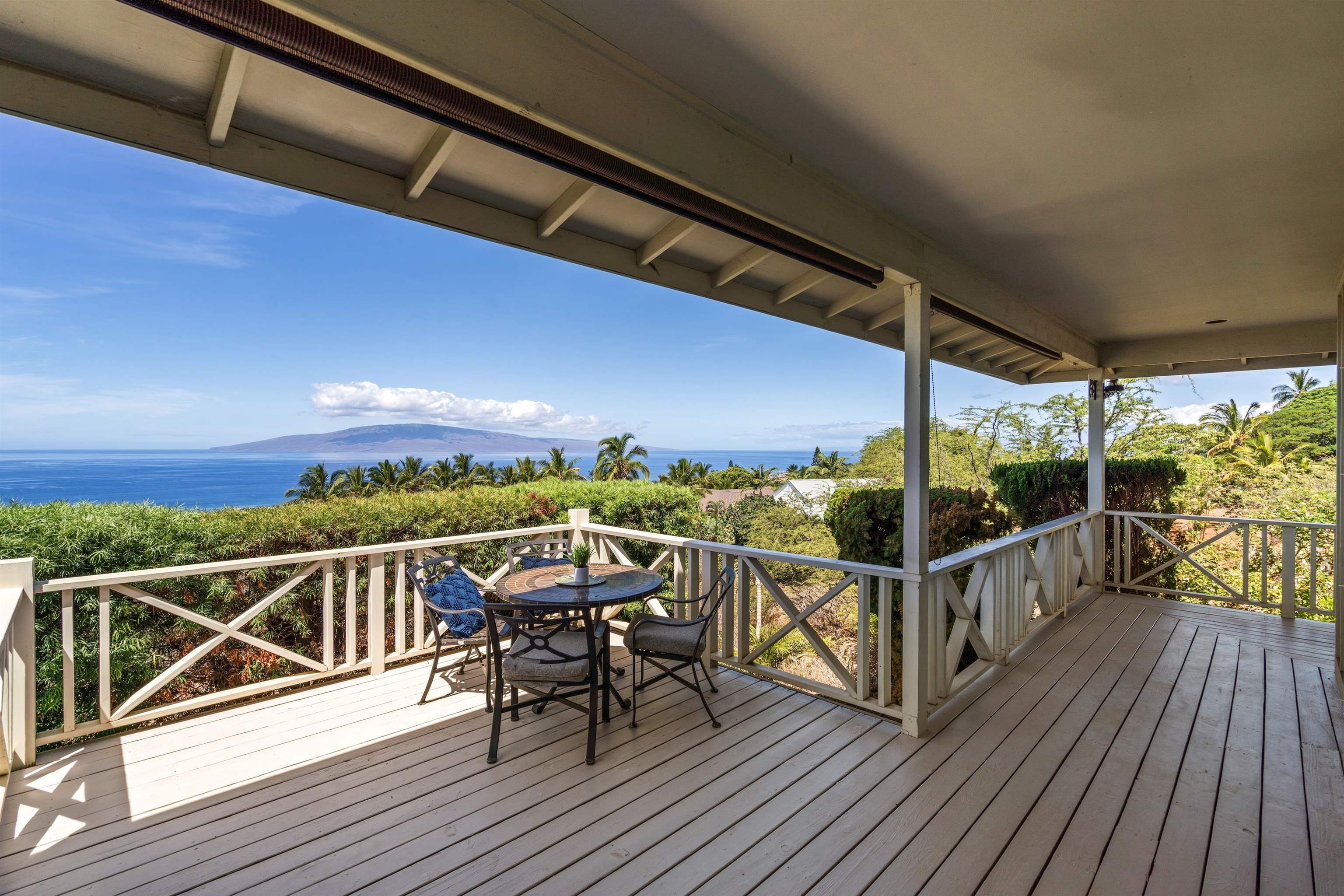 60  Huapala Pl Launiupoko, Lahaina home - photo 3 of 50