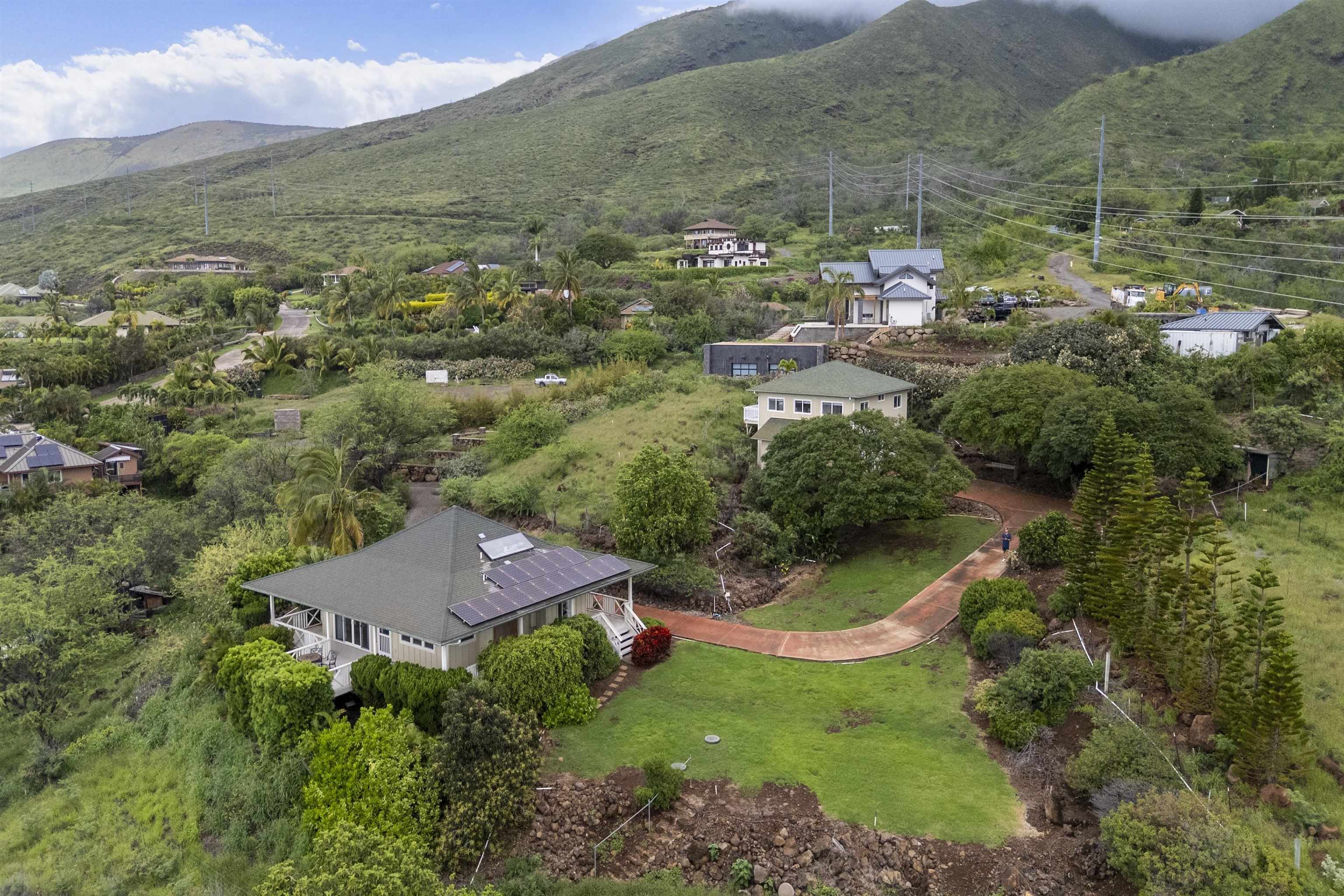 60  Huapala Pl Launiupoko, Lahaina home - photo 4 of 50