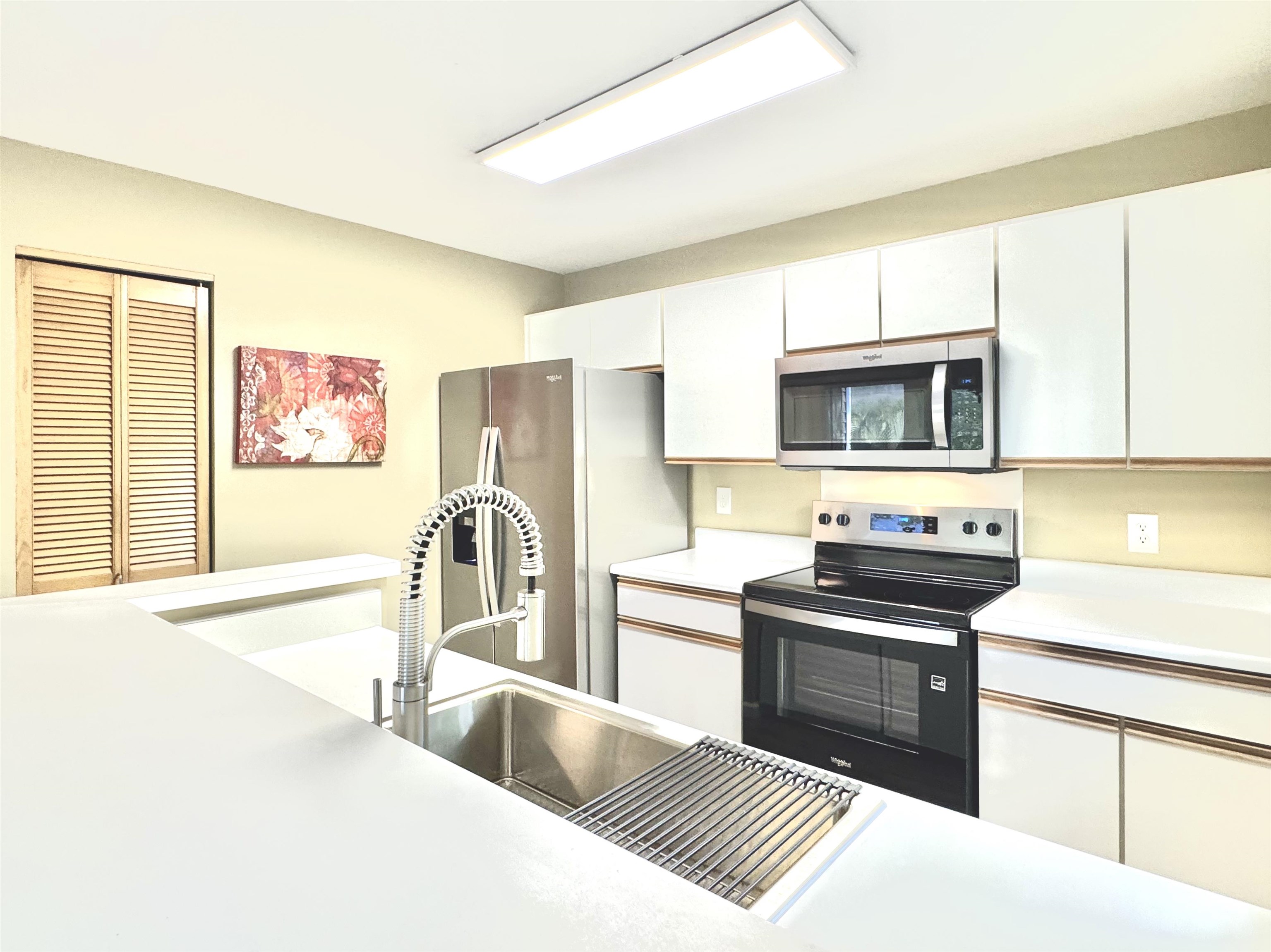 Kahului Ikena condo # 321, Kahului, Hawaii - photo 3 of 12